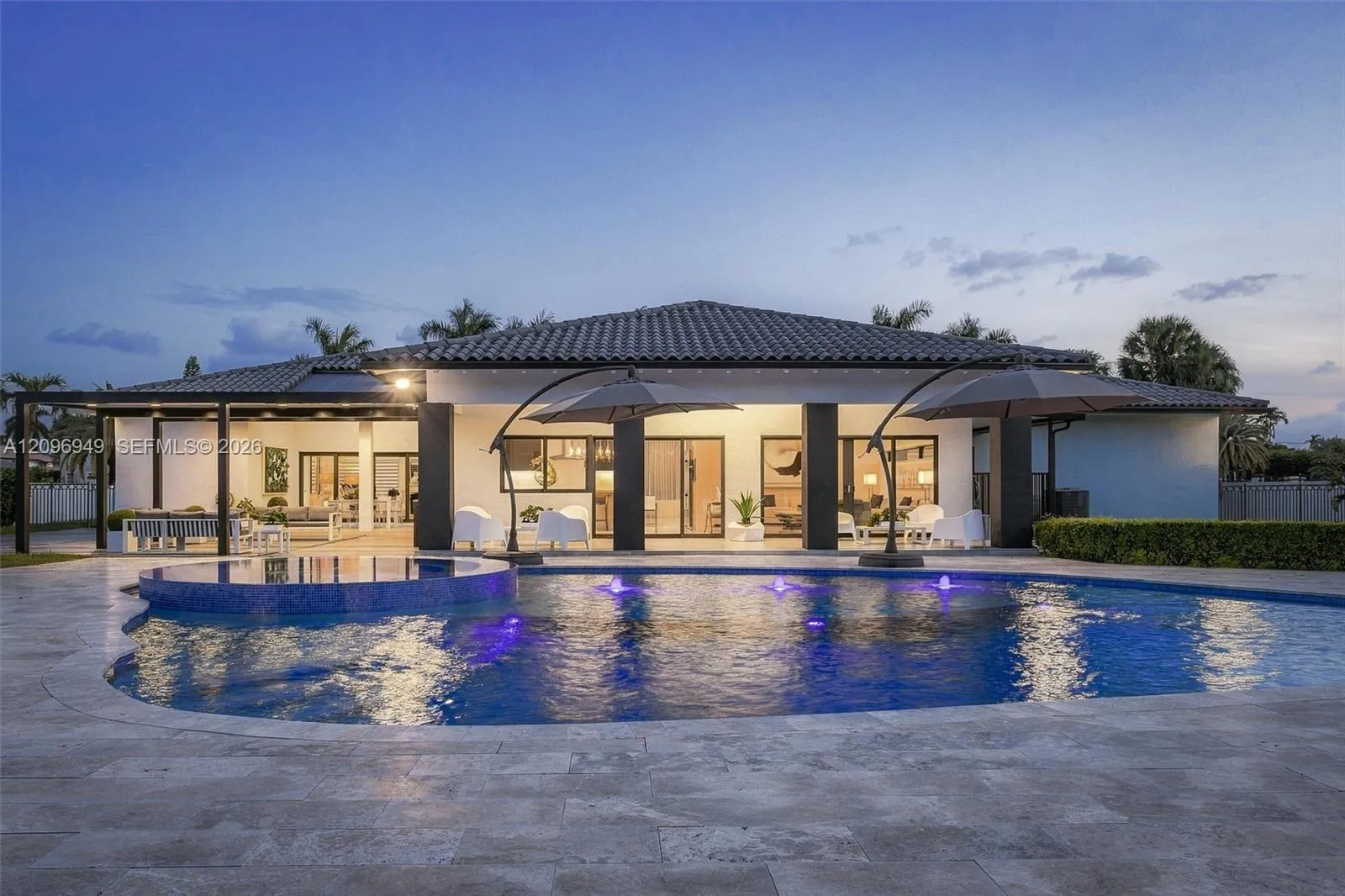 View details of listing 9995 NW 131st Street, Hialeah Gardens, FL 33018 Hialeah Gardens with MLS# 