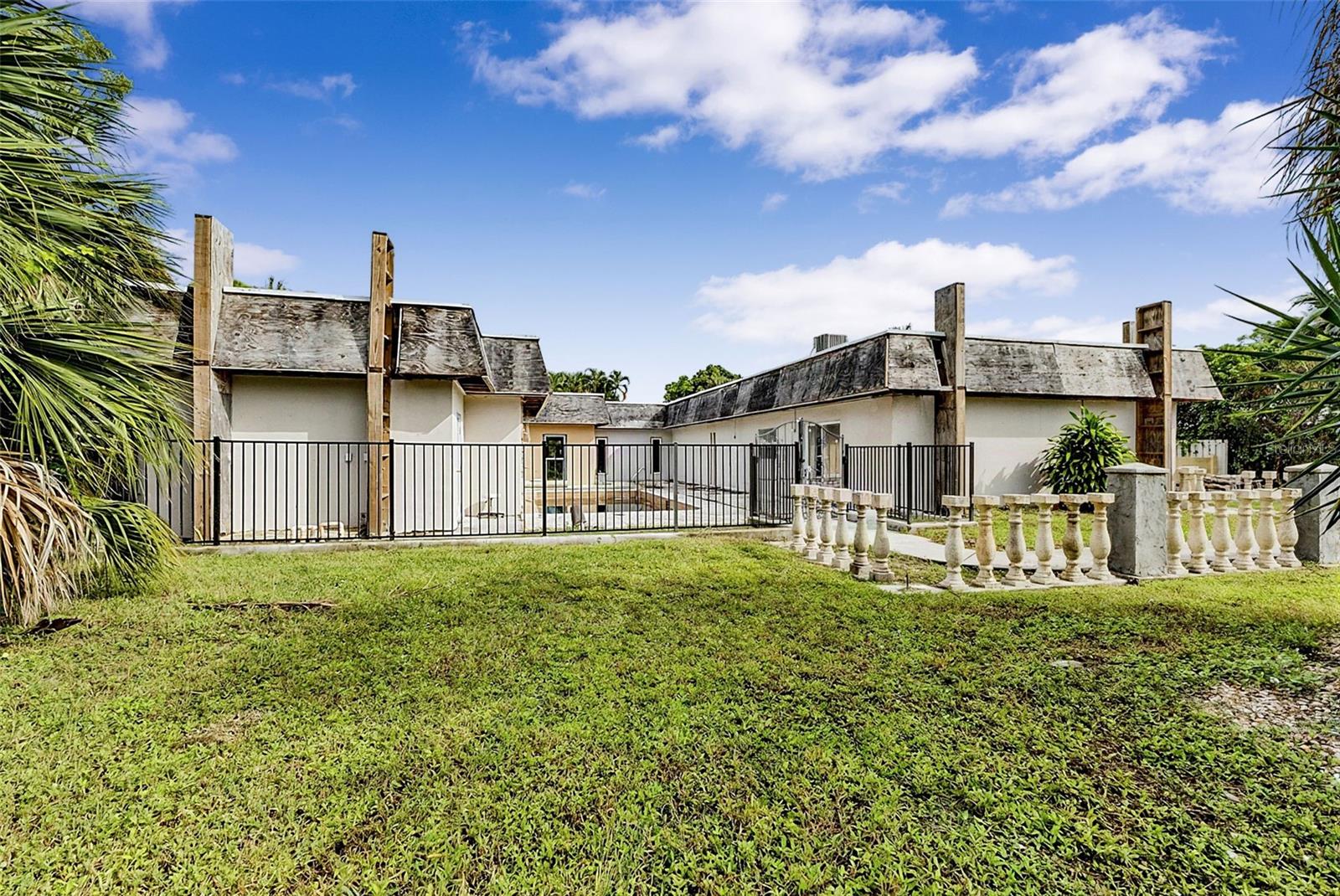 View details of listing 4231 ERINDALE DR NORTH FORT MYERS with MLS# A4709525