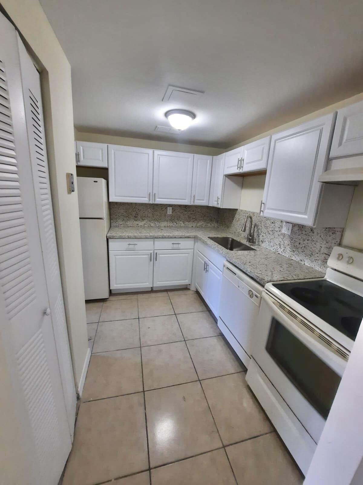 View details of listing 409 Executive Center Drive 208, West Palm Beach, FL 33401 West Palm Beach with MLS# 