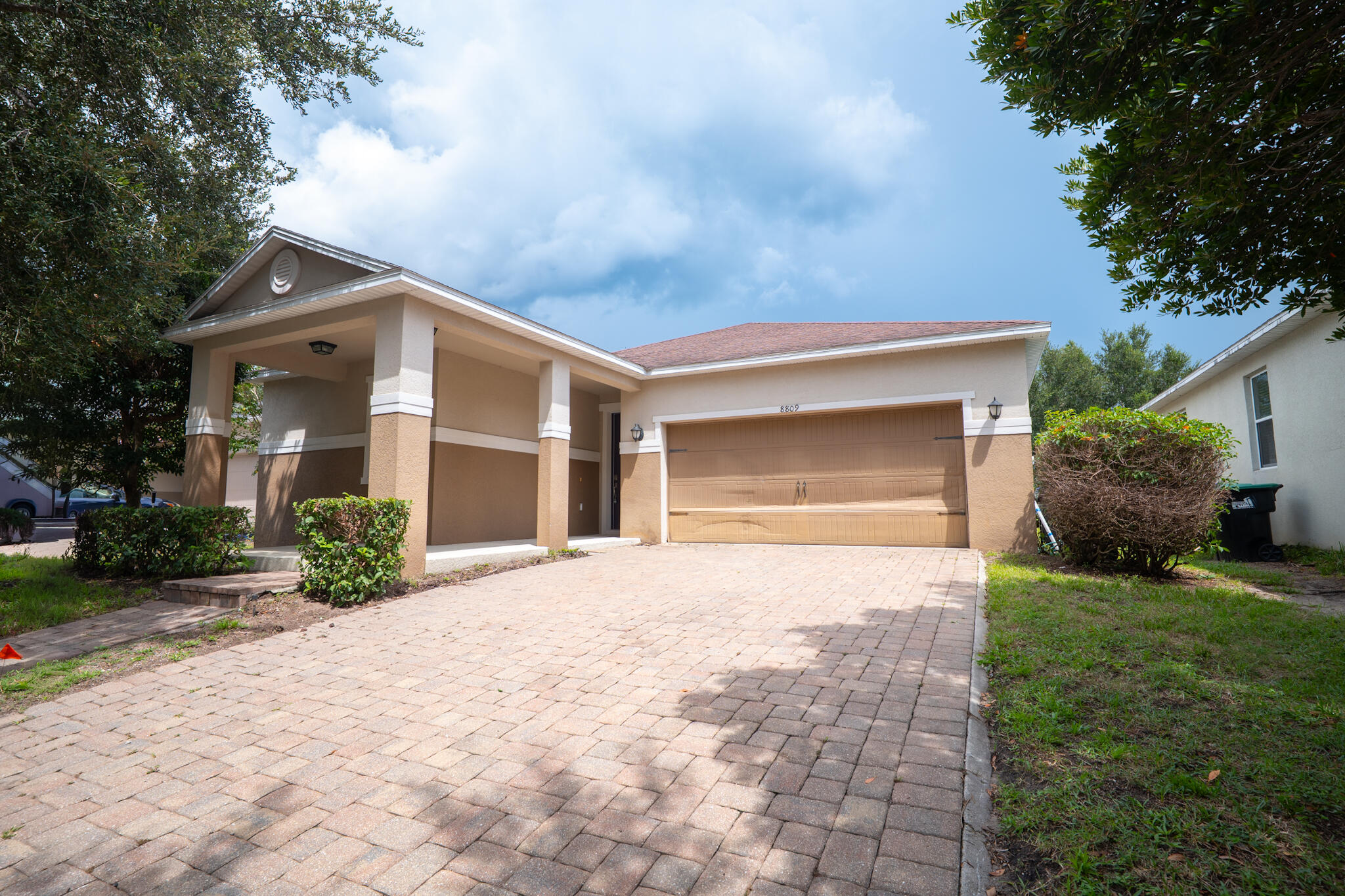 View details of listing 8809 Arrabida Lane, Orlando, FL 32836 Orlando with MLS# 