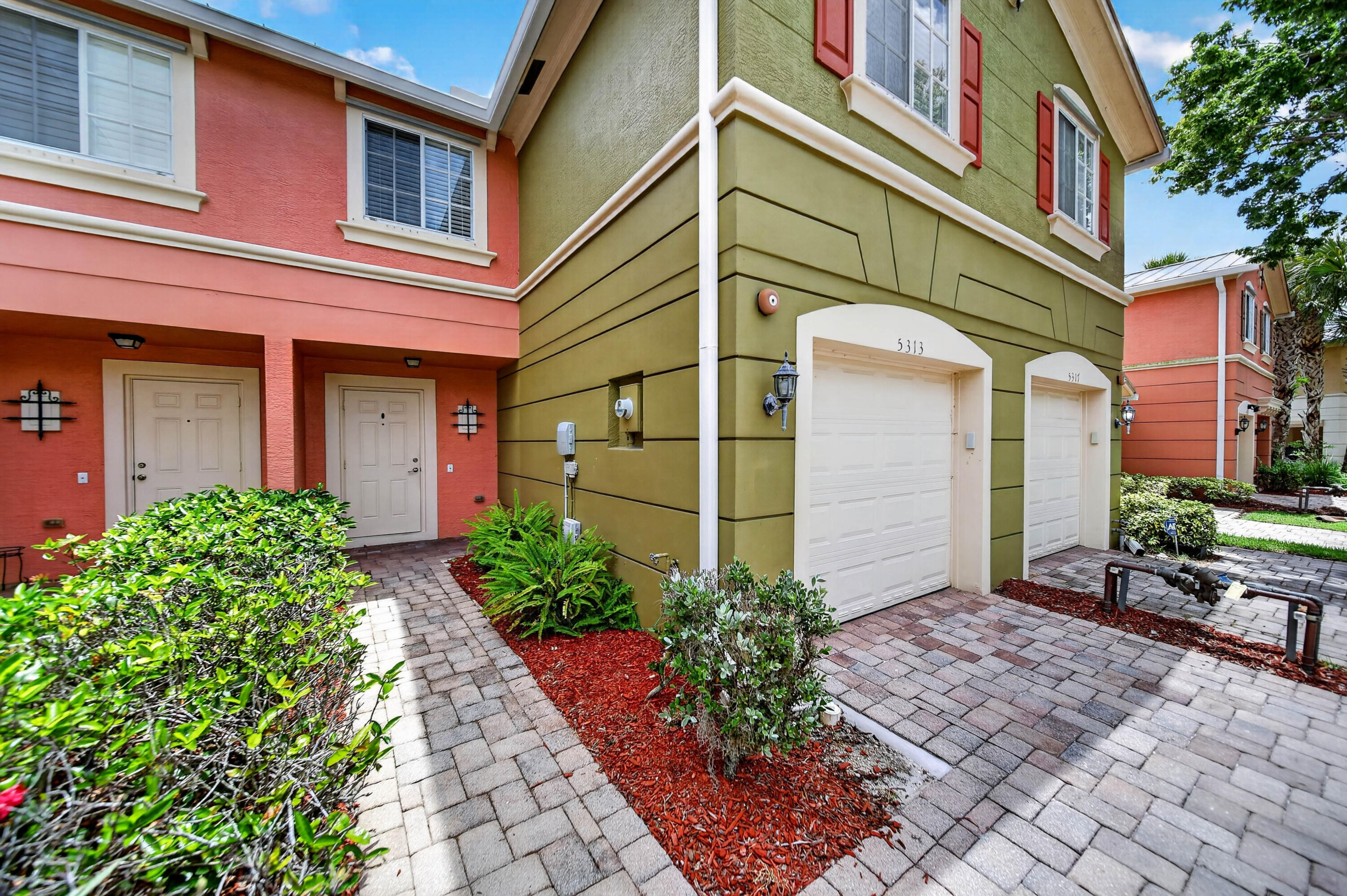 View details of listing 5313 SE Jennings Lane, Stuart, FL 34997 Stuart with MLS# 