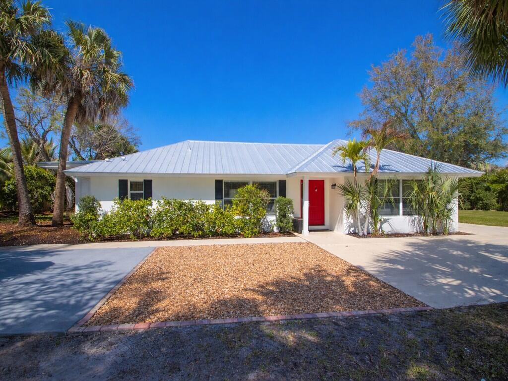 Listing  527 E Causeway Boulevard, Vero Beach, FL 32963, Vero Beach, FL 32963