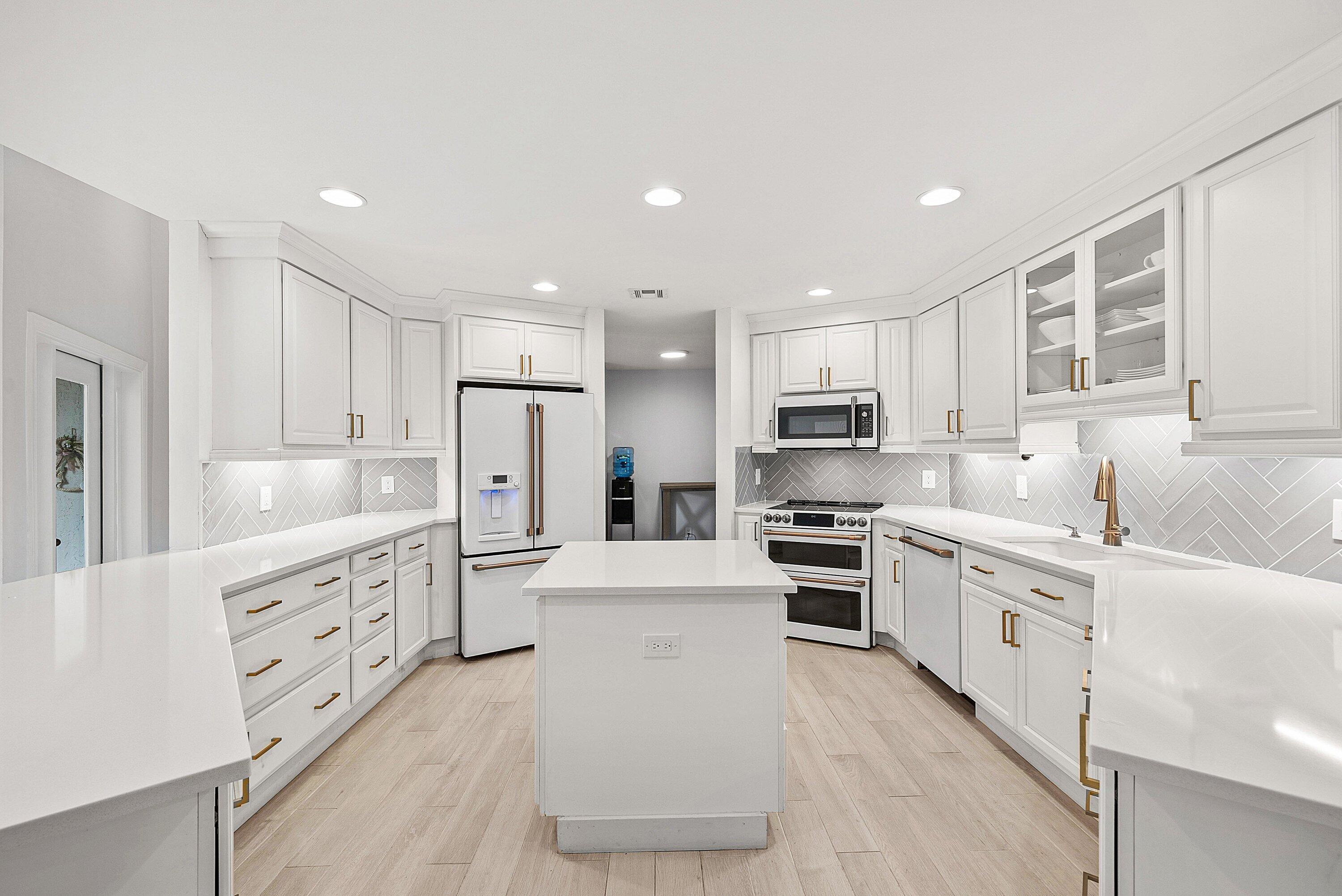 View details of listing 23373 Water Circle, Boca Raton, FL 33486 Boca Raton with MLS# 