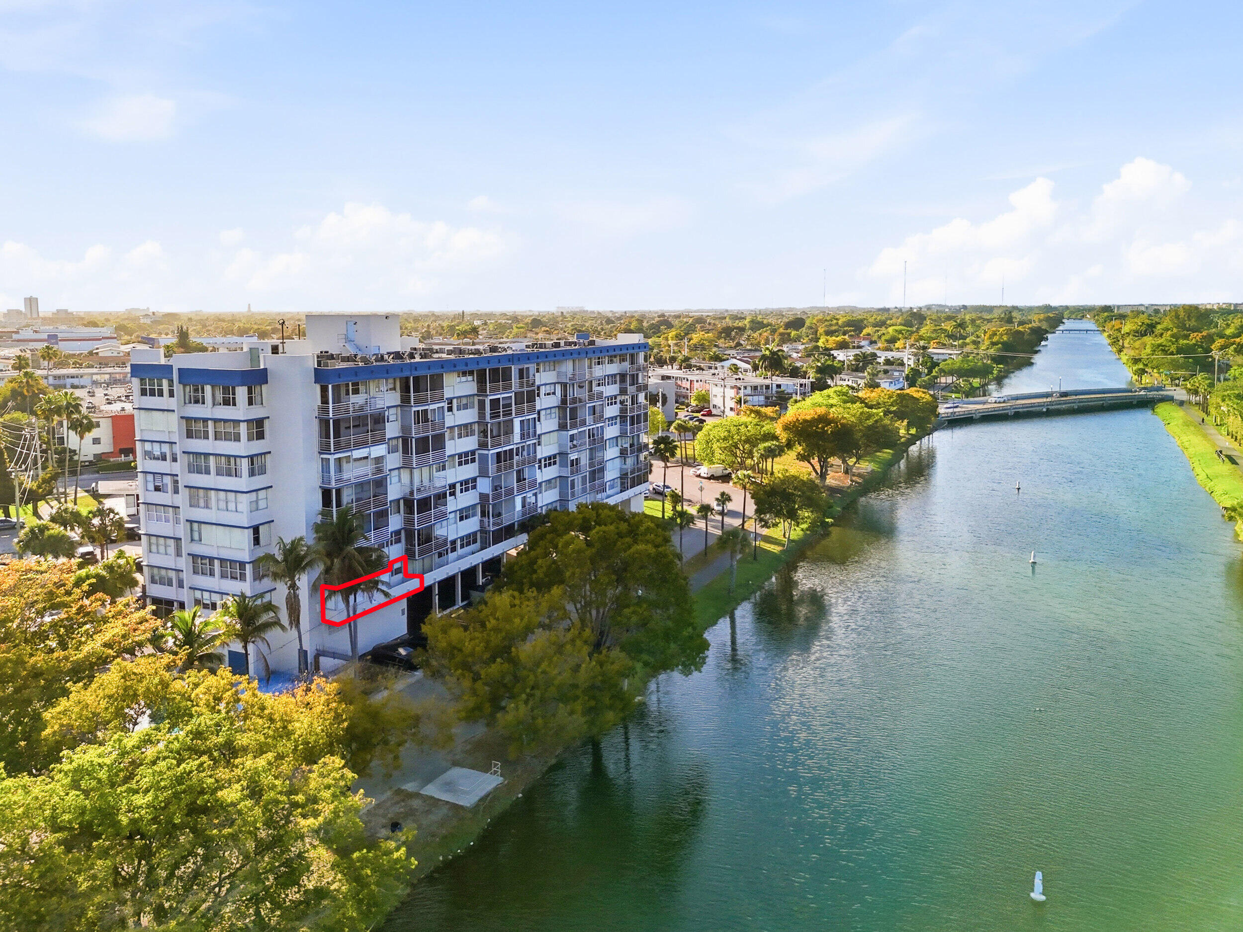 View details of listing 16850 S Glades Drive 2g, North Miami Beach, FL 33162 North Miami Beach with MLS# 