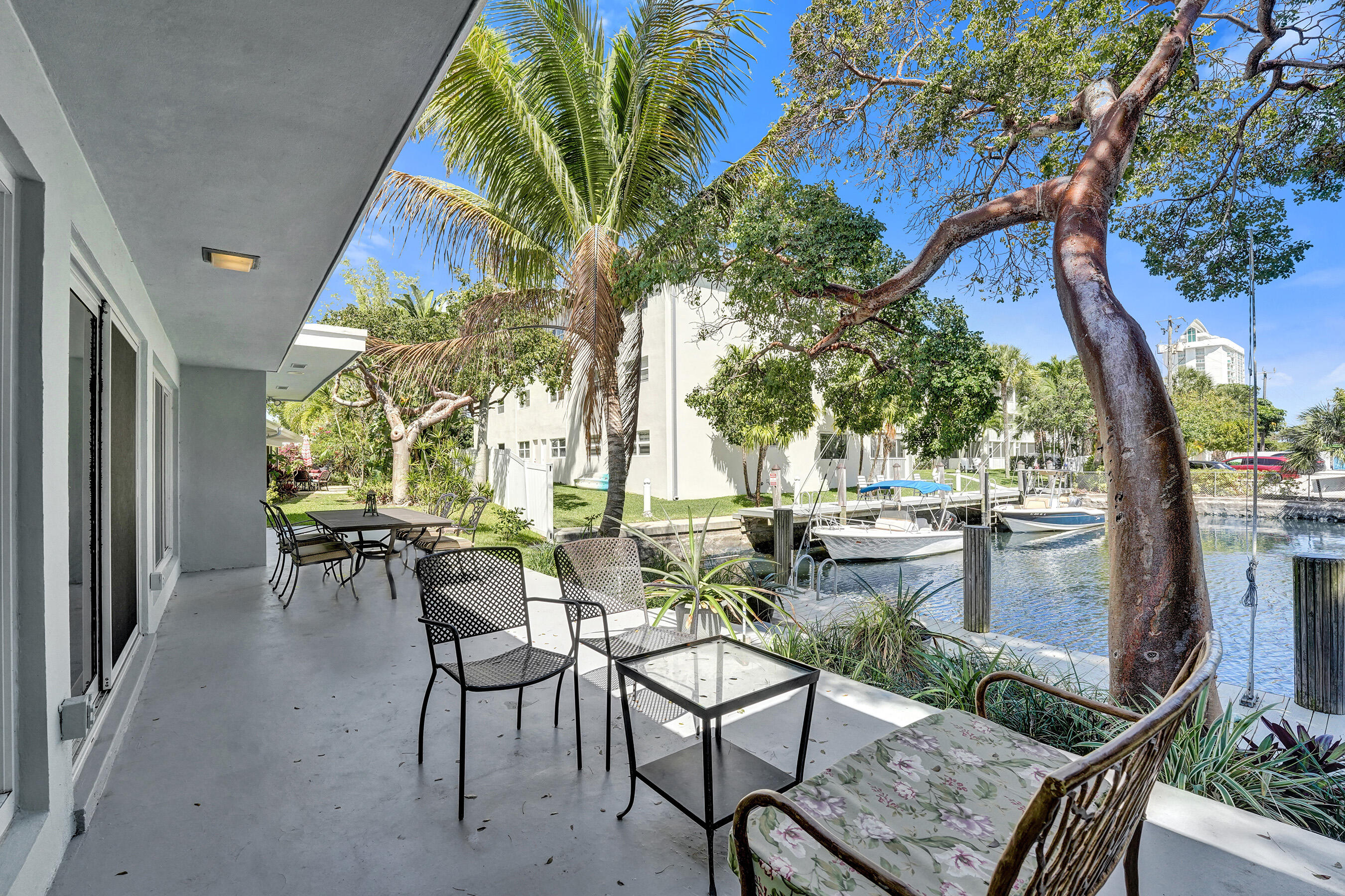View details of listing 1431 S Ocean Boulevard 37, Lauderdale-By-The-Sea, FL 33062 Lauderdale-By-The-Sea with MLS# 