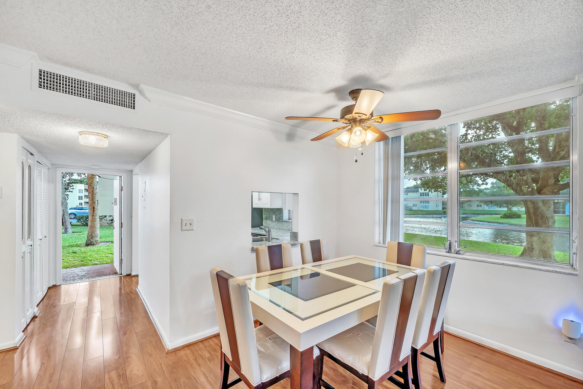 View details of listing 5940 NW 64th Avenue Unit 101, Tamarac, FL 33319 Tamarac with MLS# 