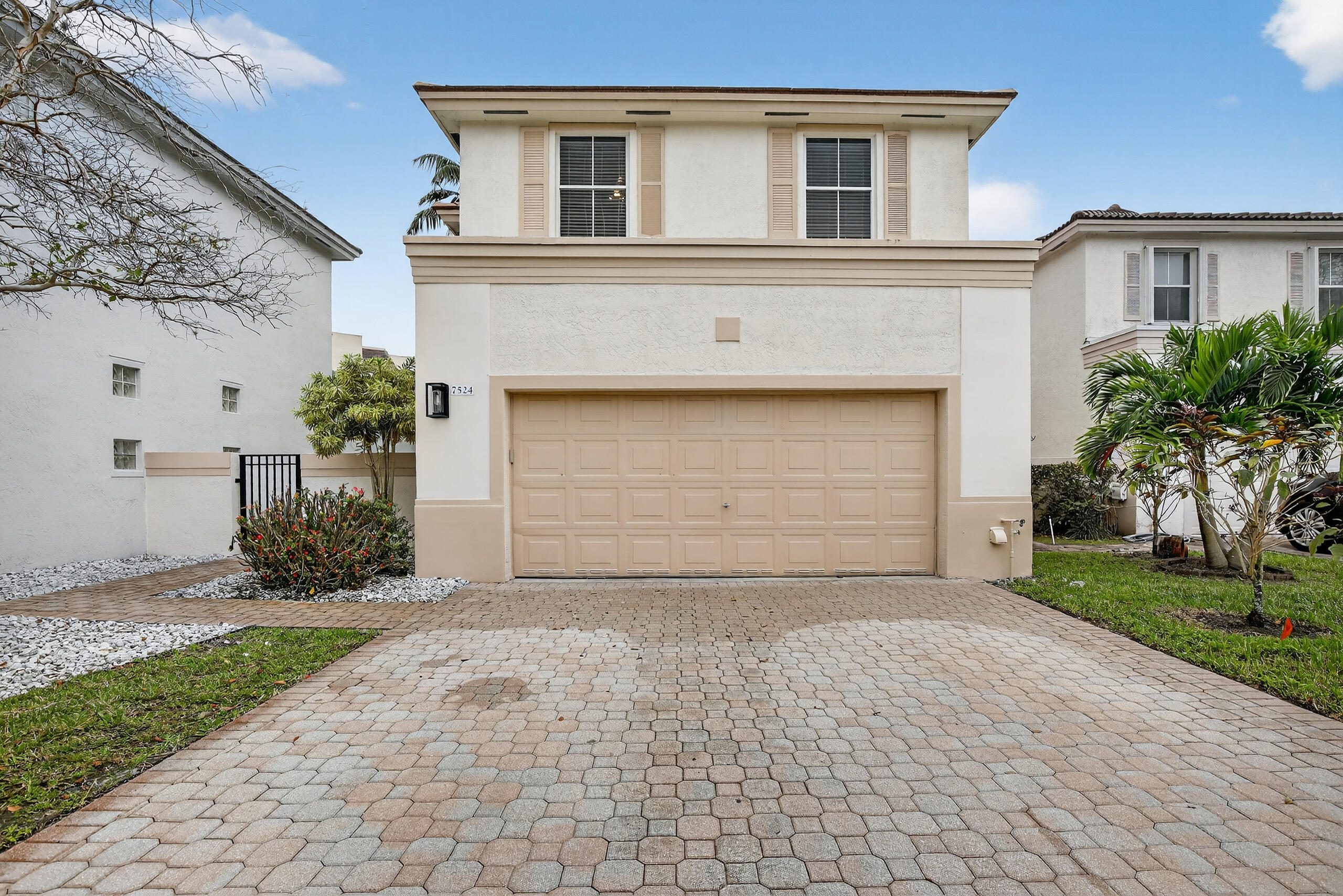 Listing  7524 NW 1st Place, Plantation, FL 33317, Plantation, FL 33317