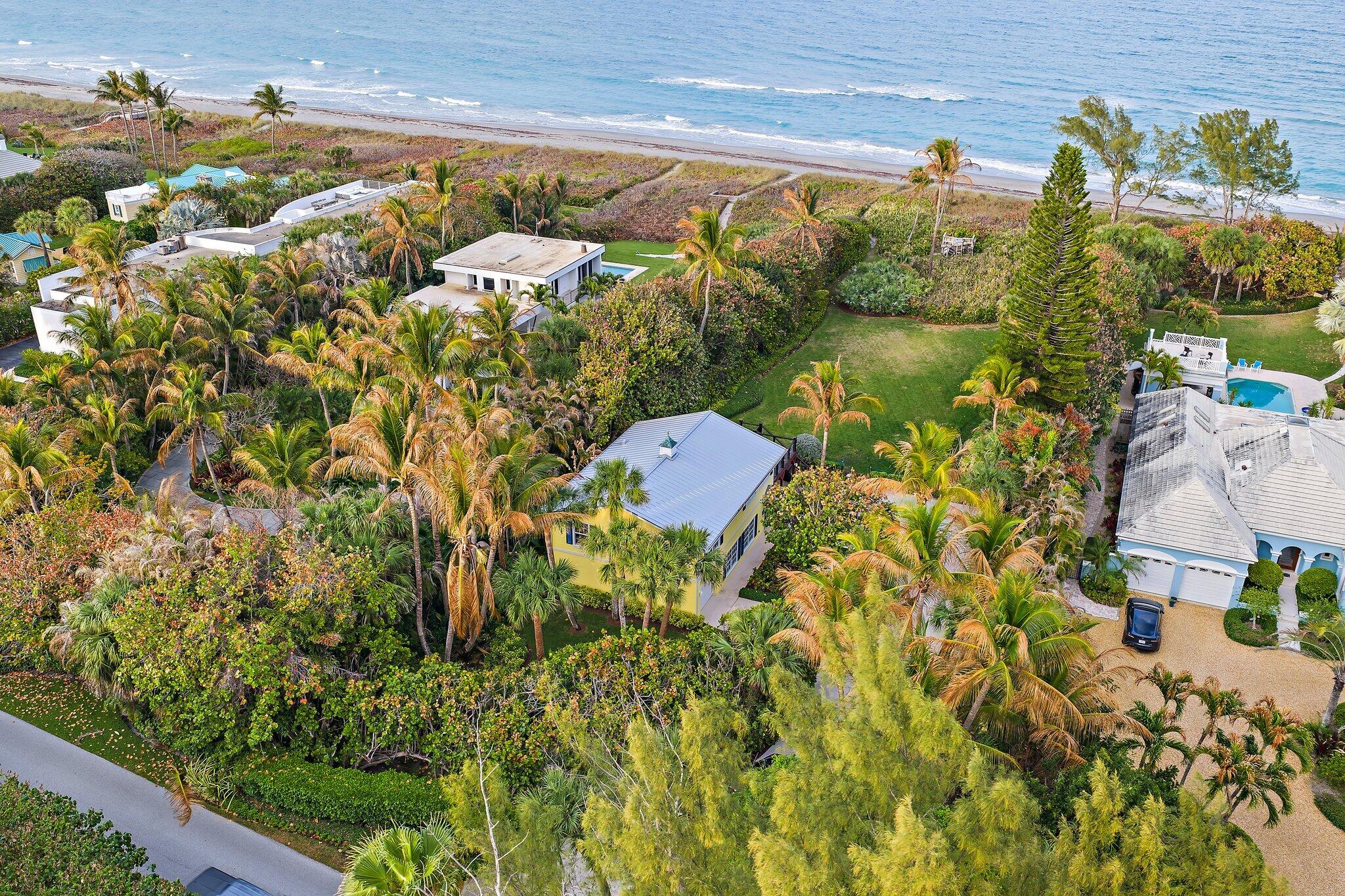 View details of listing 31 N Beach Road, Jupiter Island, FL 33455 Jupiter Island with MLS# 