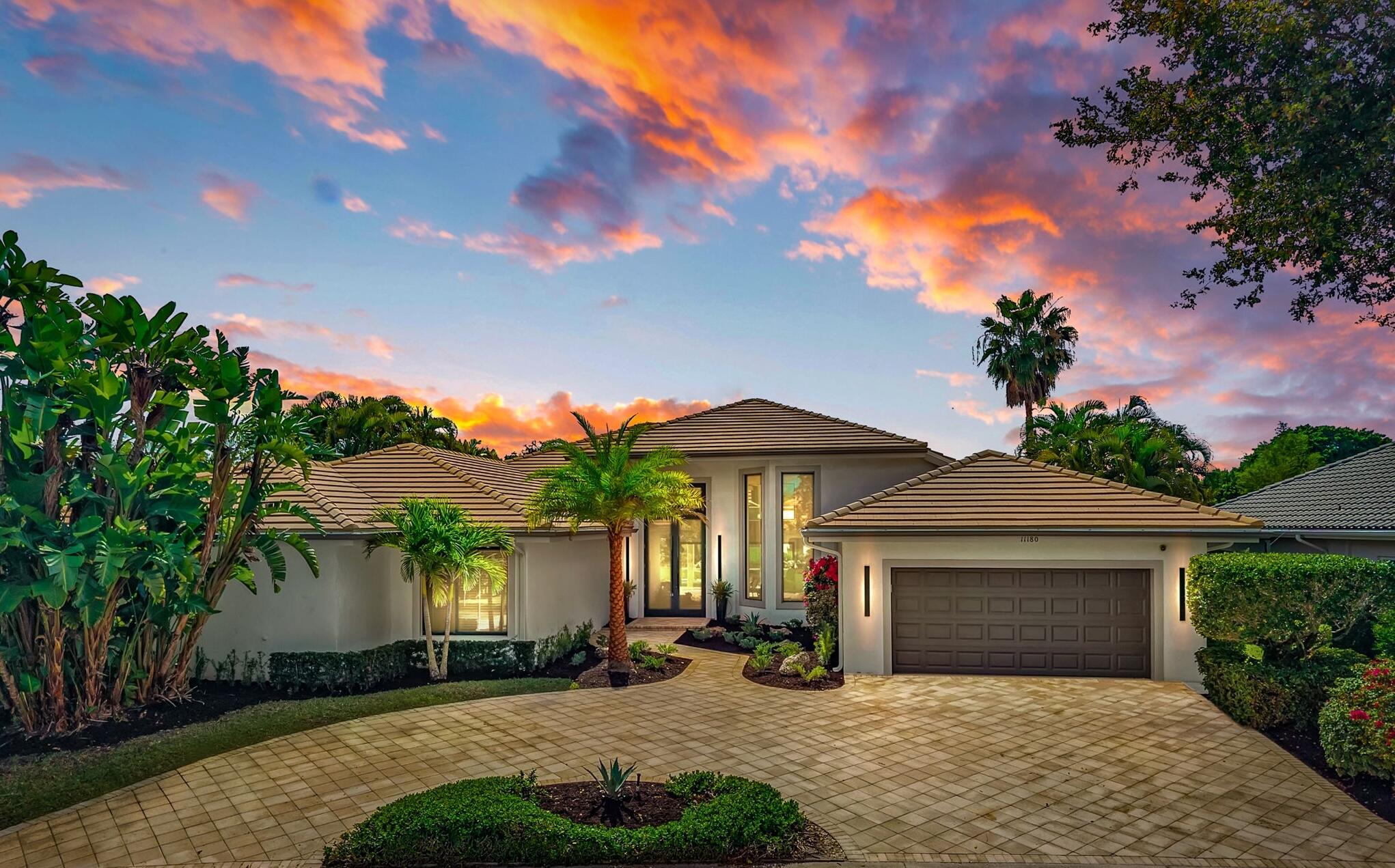 View details of listing 11180 Isle Brook Court, Wellington, FL 33414 Wellington with MLS# 