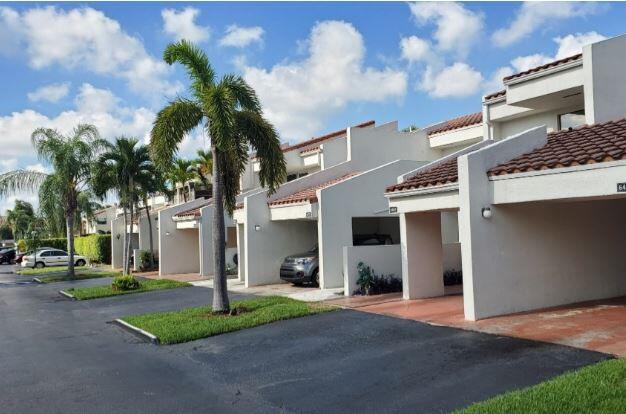 Listing  6667 Racquet Club Drive 182, Lauderhill, FL 33319, Lauderhill, FL 33319