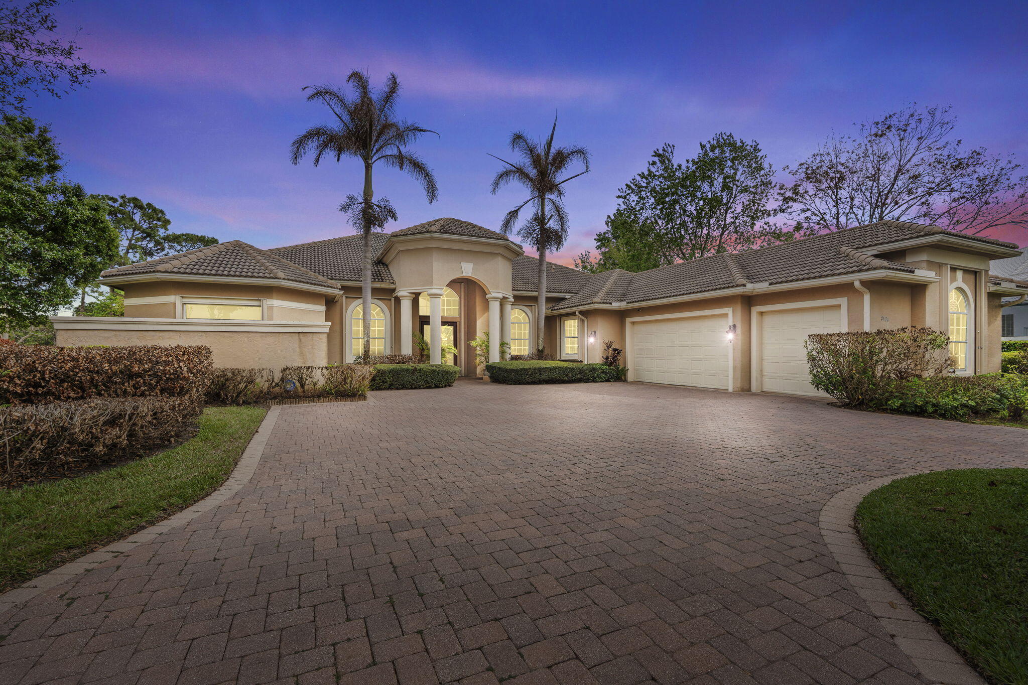 View details of listing 7424 Laurels Place, Port St. Lucie, FL 34986 Port St. Lucie with MLS# 