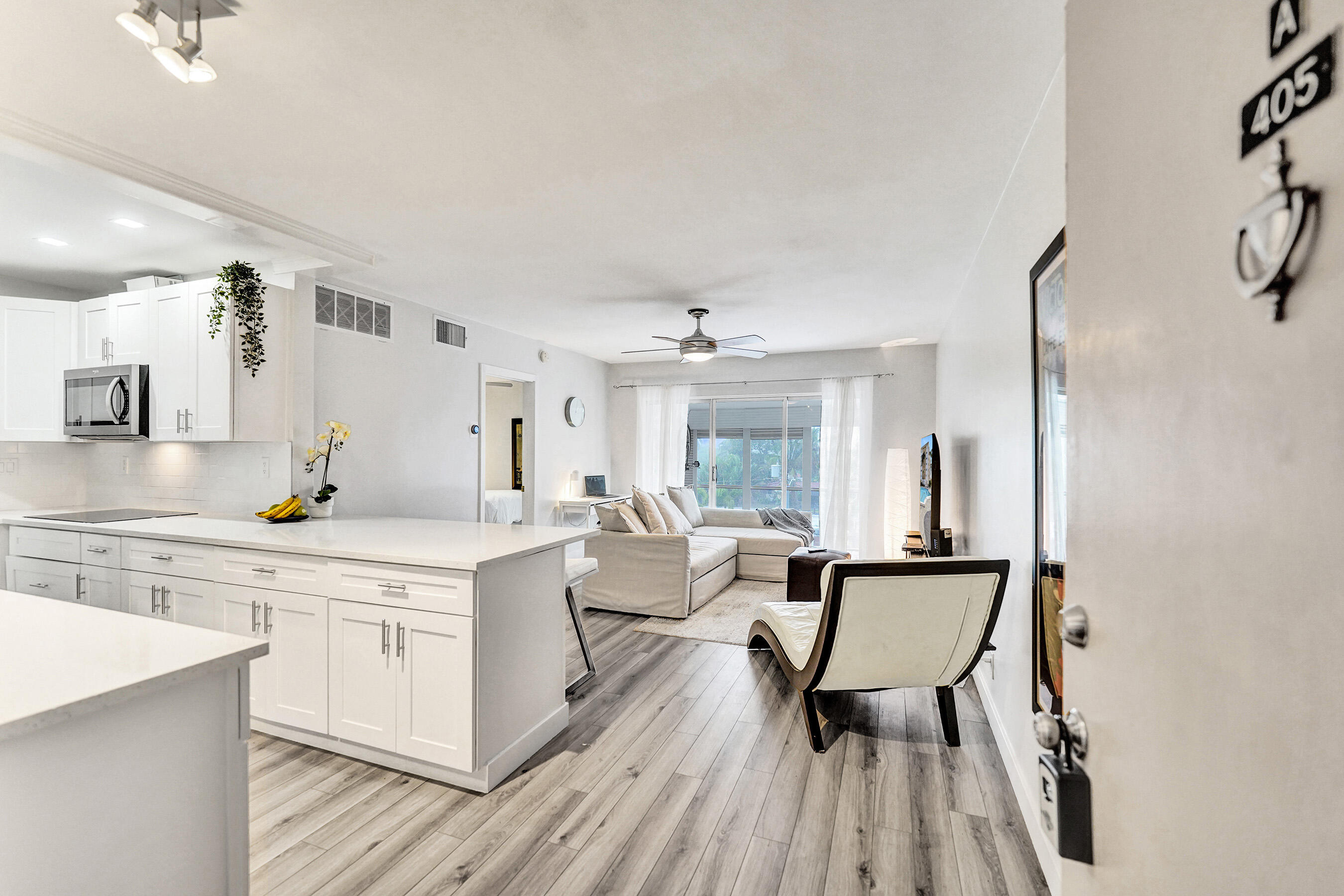 View details of listing 3040 NE 16th Avenue A405, Oakland Park, FL 33334 Oakland Park with MLS# 