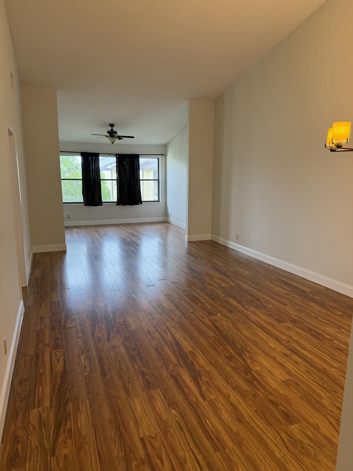 View details of listing 4715 Lucerne Lakes Boulevard E 205, Lake Worth, FL 33467 Lake Worth with MLS# 