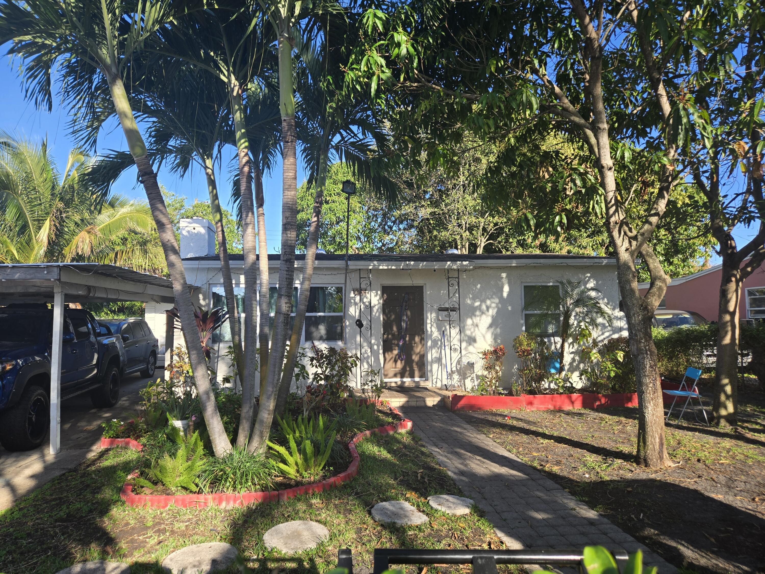 View details of listing 1214 S C Street S, Lake Worth Beach, FL 33460 Lake Worth Beach with MLS# 