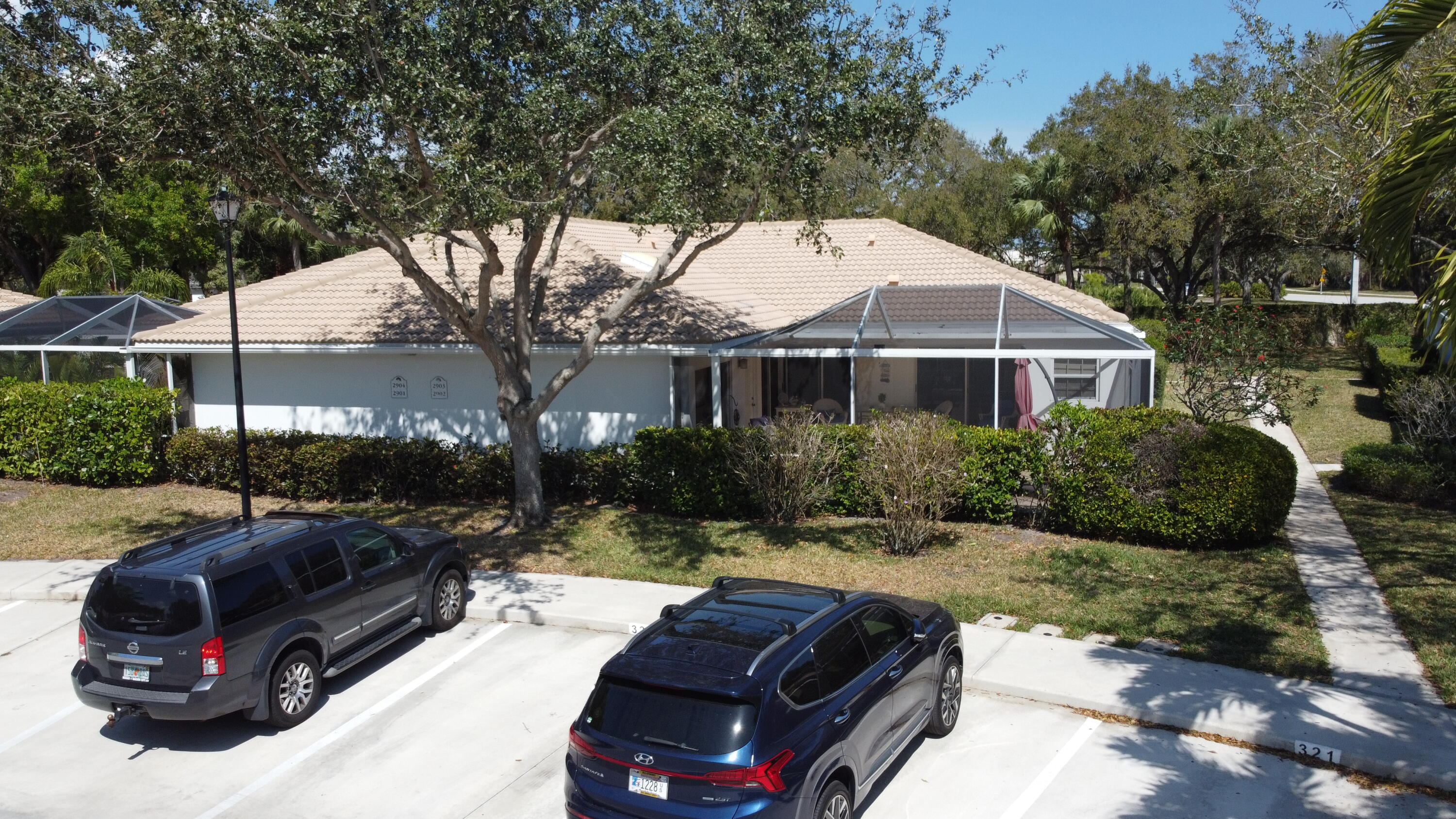 View details of listing 2903 Pin Oak Court, Palm Beach Gardens, FL 33410 Palm Beach Gardens with MLS# 