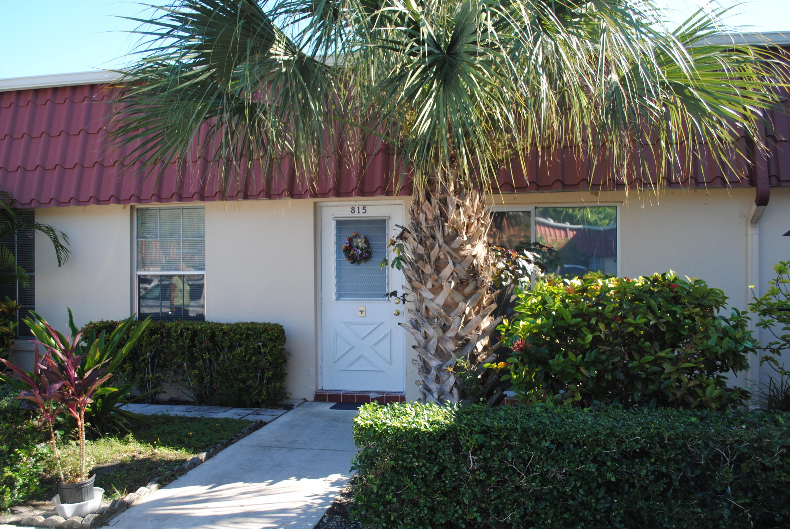 View details of listing 815 Salem Lane, Lake Worth, FL 33467 Lake Worth with MLS# 