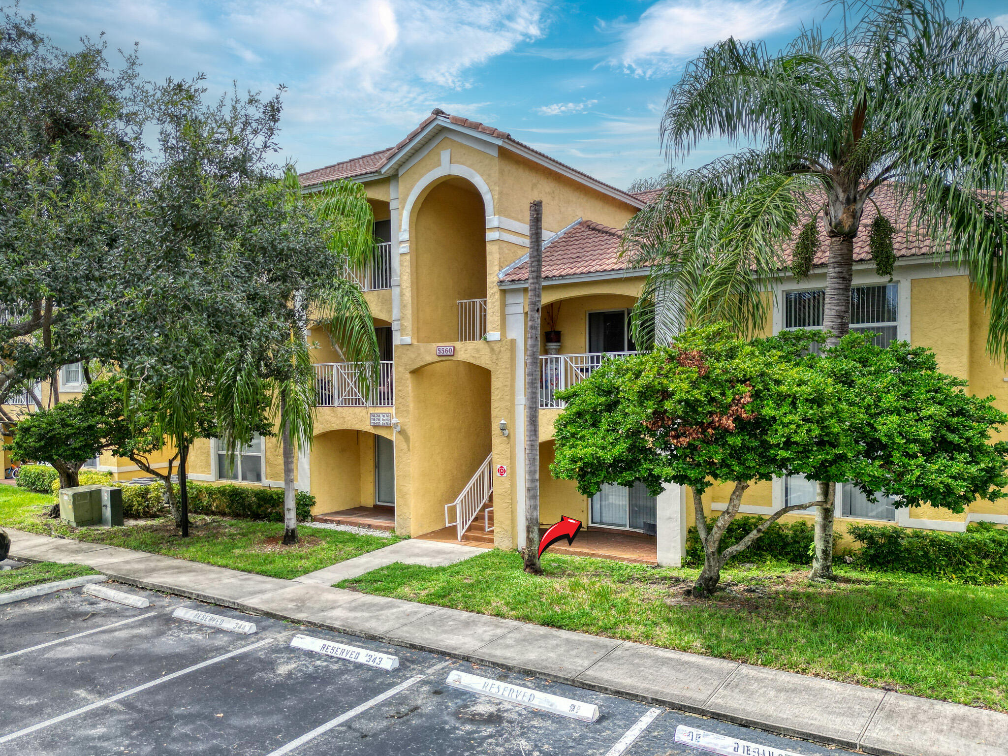 View details of listing 5560 NW 61st Street 707, Coconut Creek, FL 33073 Coconut Creek with MLS#