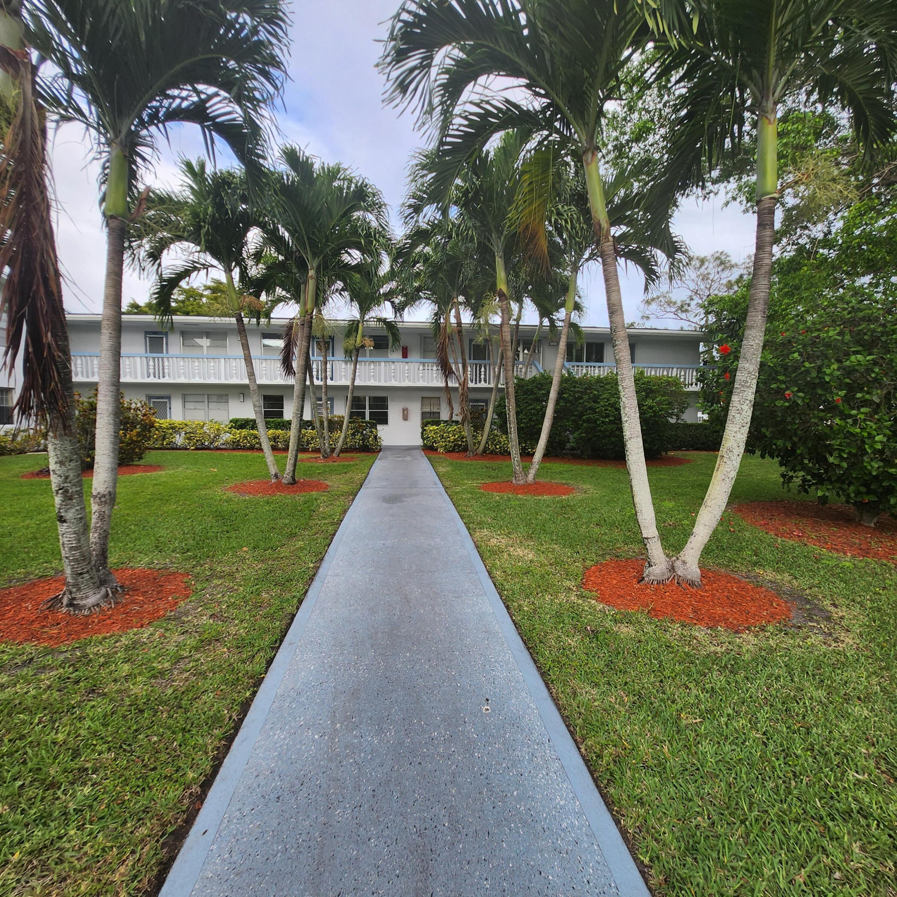 View details of listing 643 Durham W, Deerfield Beach, FL 33442 Deerfield Beach with MLS#