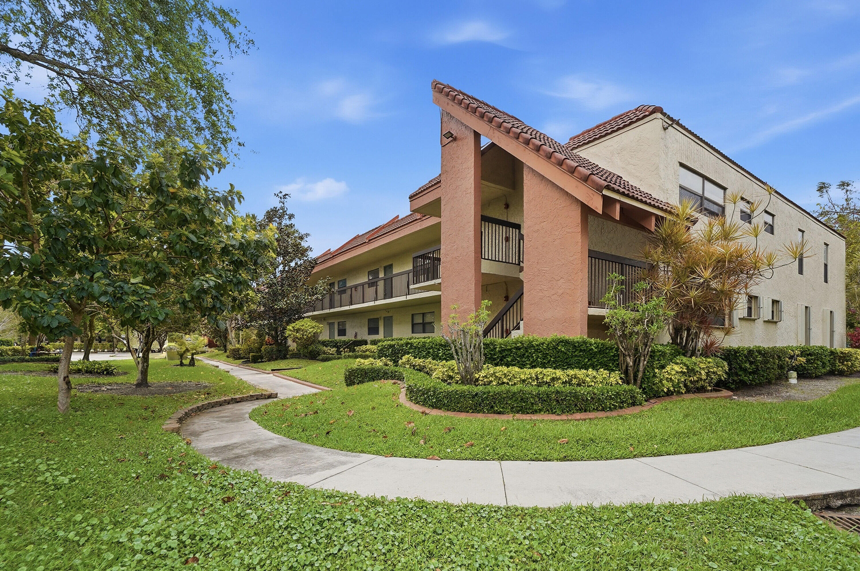 View details of listing 1774 Hammock Boulevard 118, Coconut Creek, FL 33063 Coconut Creek with MLS#