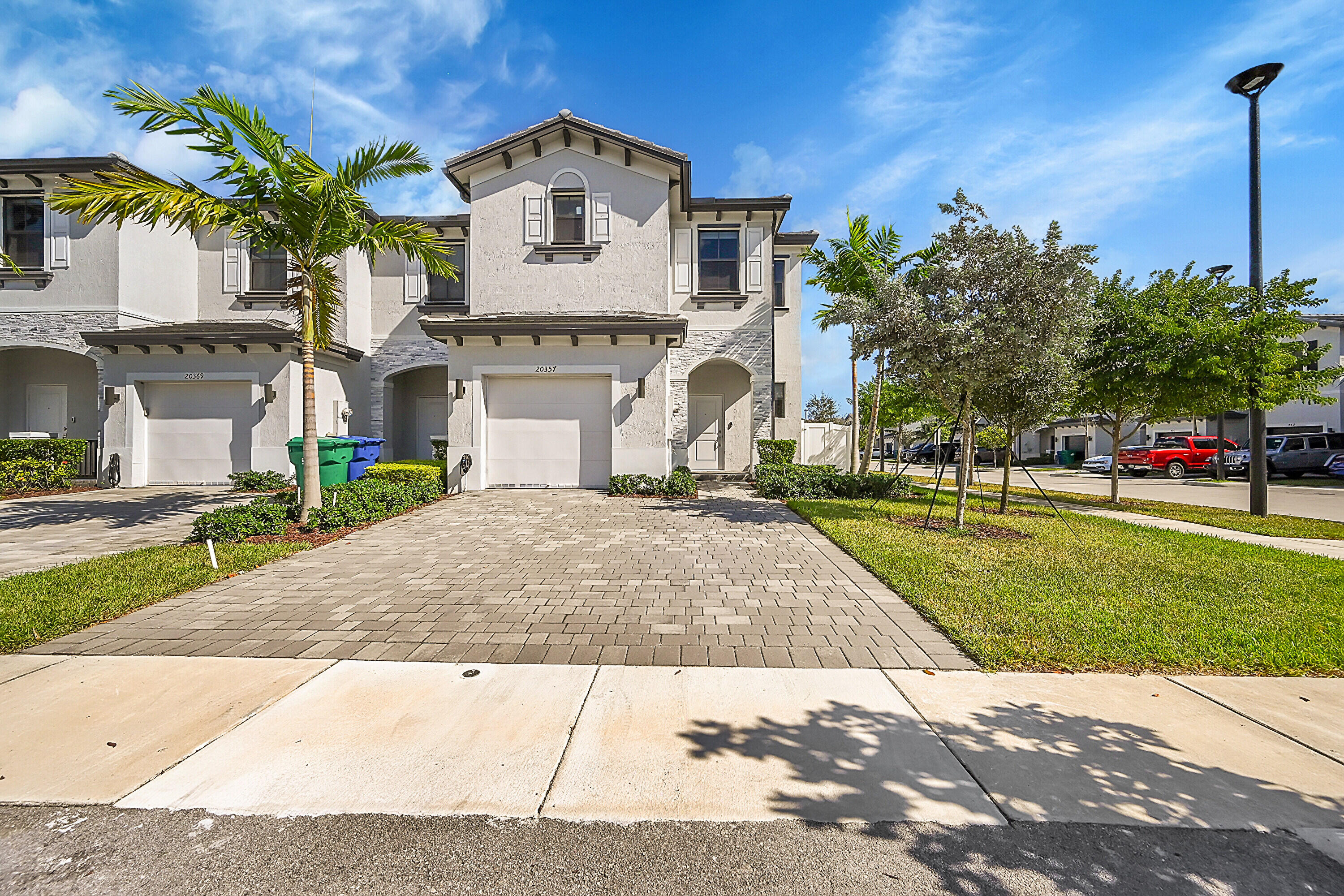 View details of listing 20357 NW 4th Path, Miami Gardens, FL 33169 Miami Gardens with MLS#