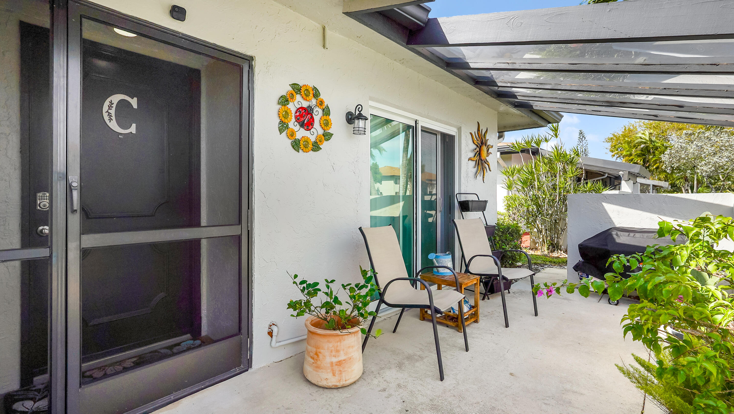 View details of listing 5620 Queen Palm Court C, Delray Beach, FL 33484 Delray Beach with MLS#