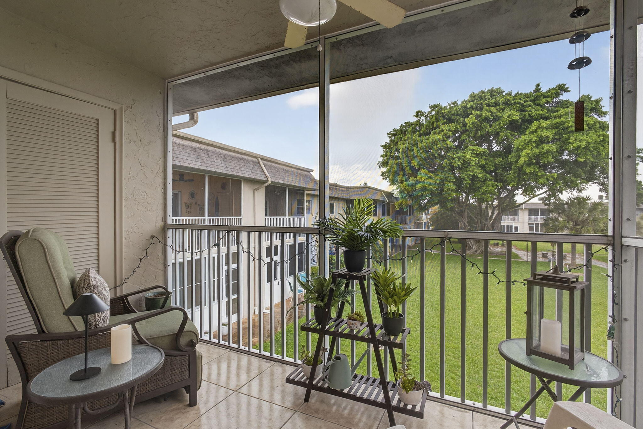 View details of listing 202 Oxford 200, West Palm Beach, FL 33417 West Palm Beach with MLS#