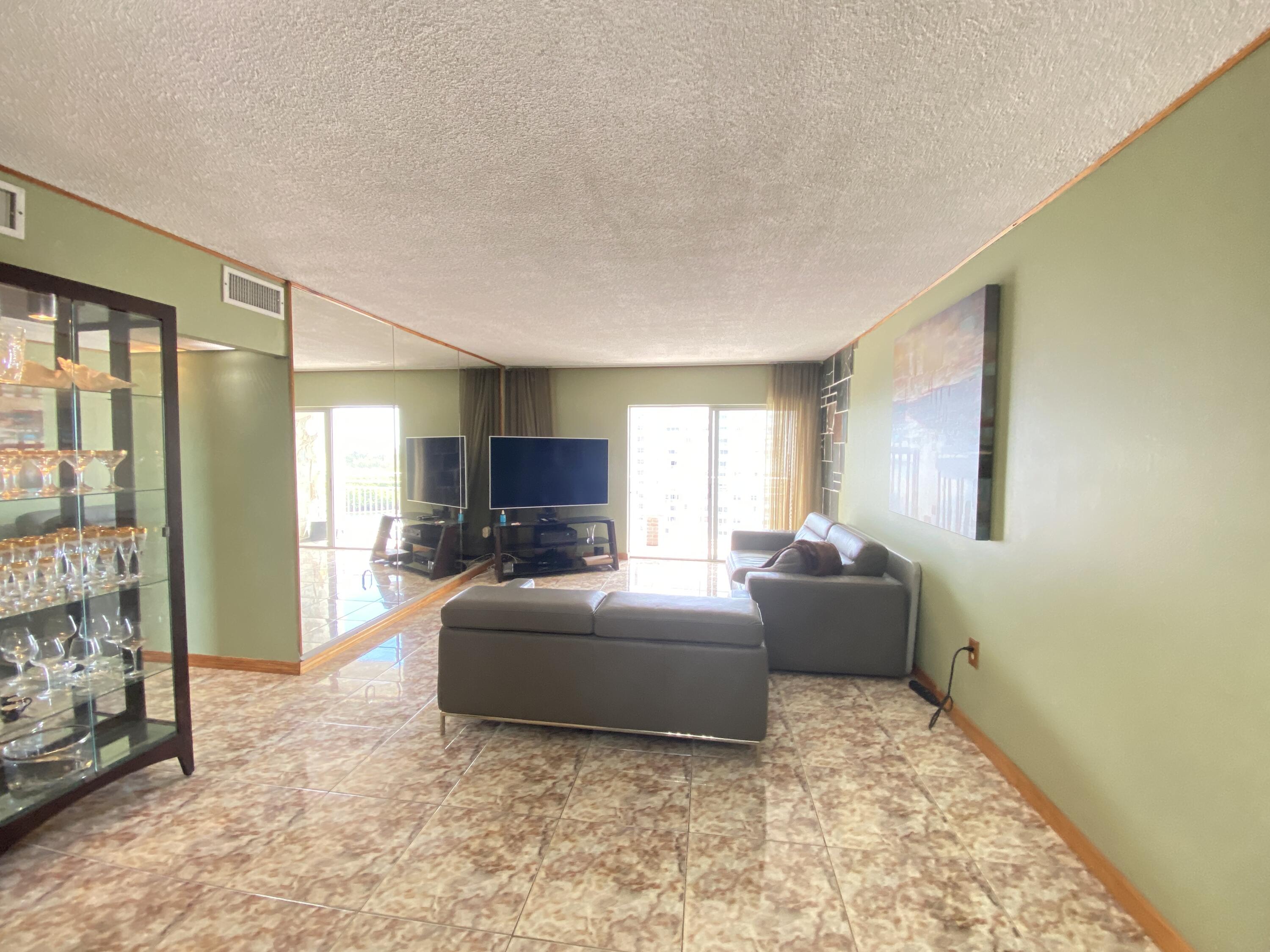 View details of listing 400 Kings Point Drive 1423, Sunny Isles Beach, FL 33160 Sunny Isles Beach with MLS#