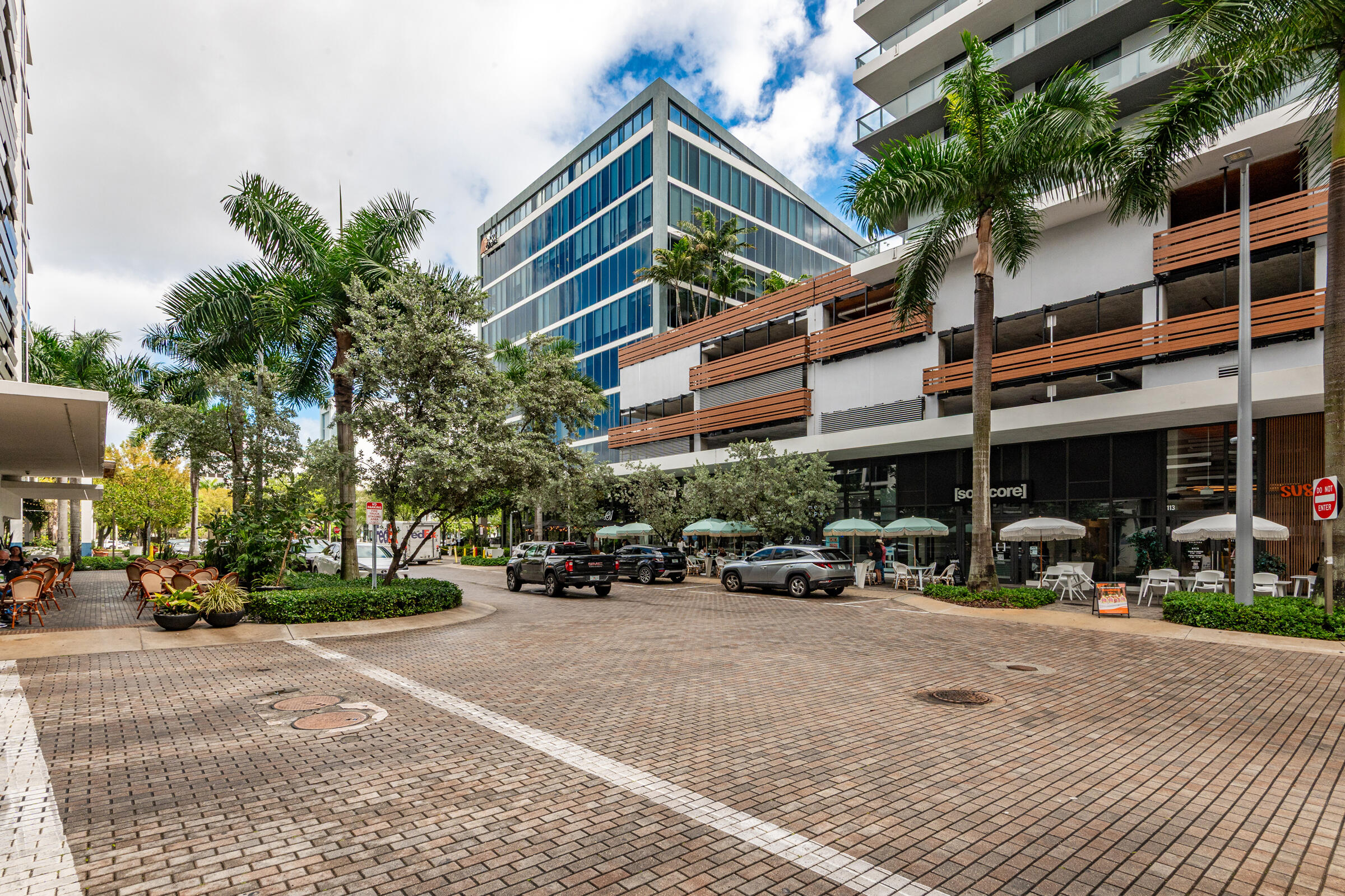 View details of listing 2960 NE 207th Street 708, Aventura, FL 33180 Aventura with MLS# 