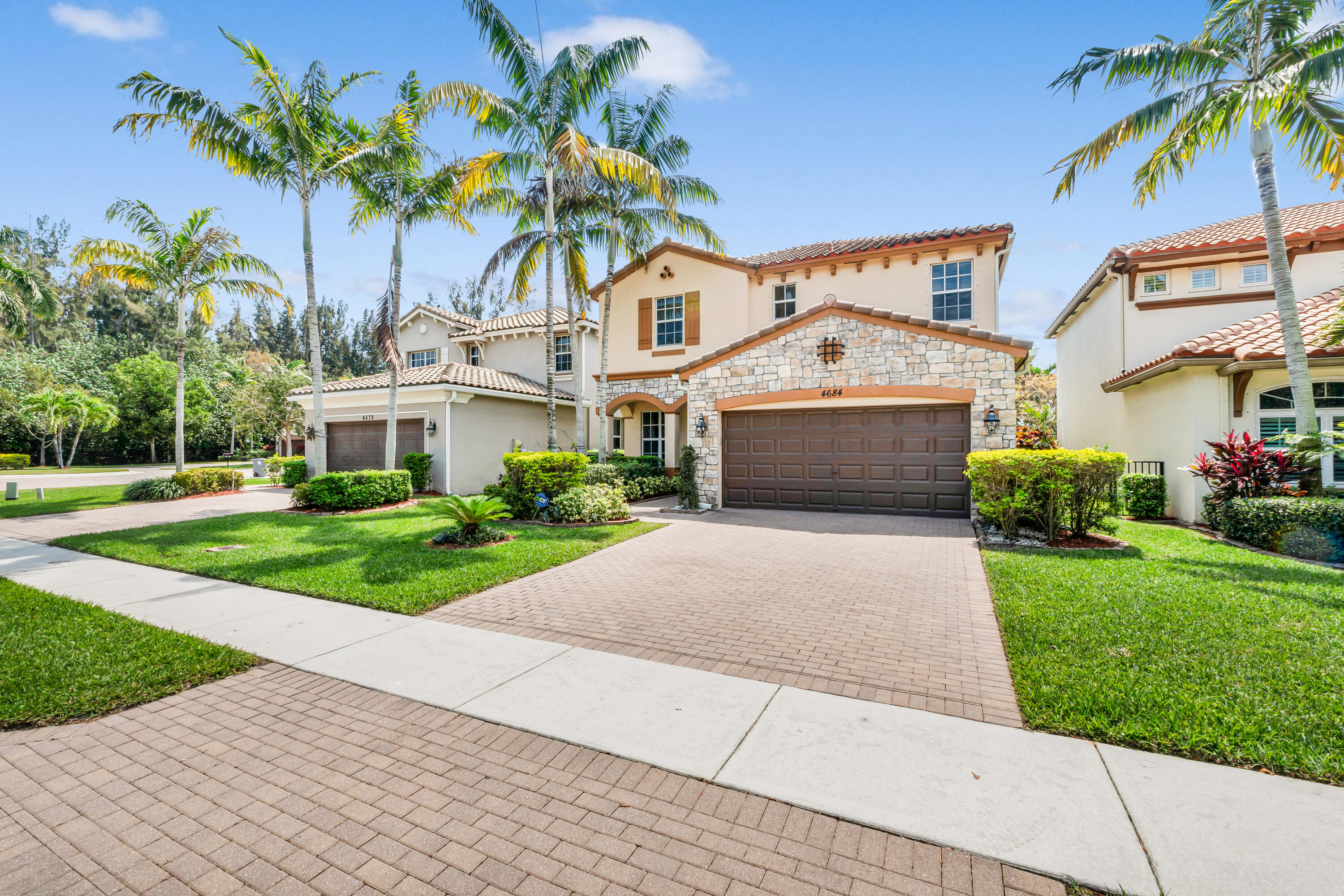 View details of listing 4684 Veteran Terrace, Lake Worth, FL 33463 Lake Worth with MLS# 