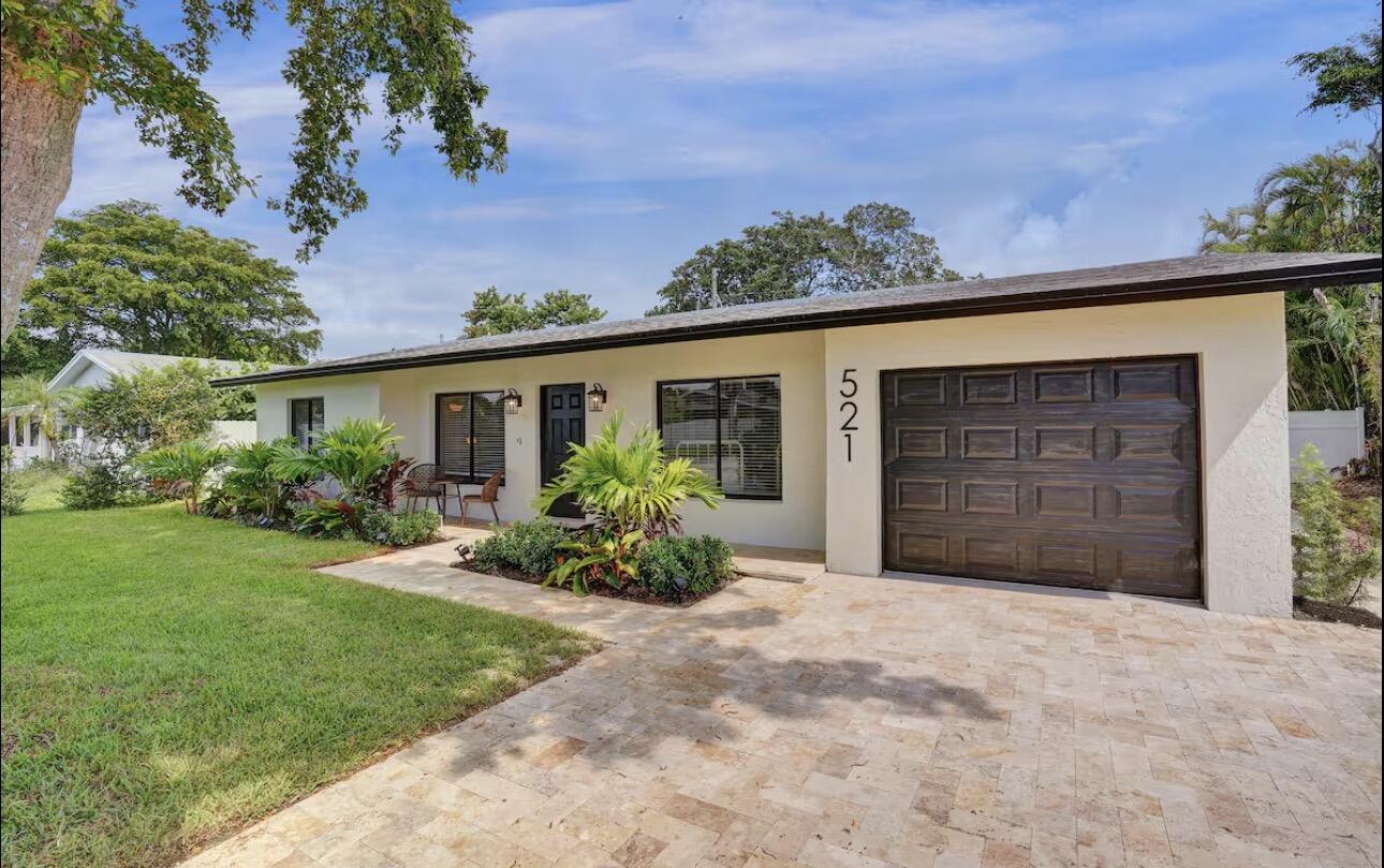 View details of listing 521 Curlew Road, Delray Beach, FL 33444 Delray Beach with MLS# 