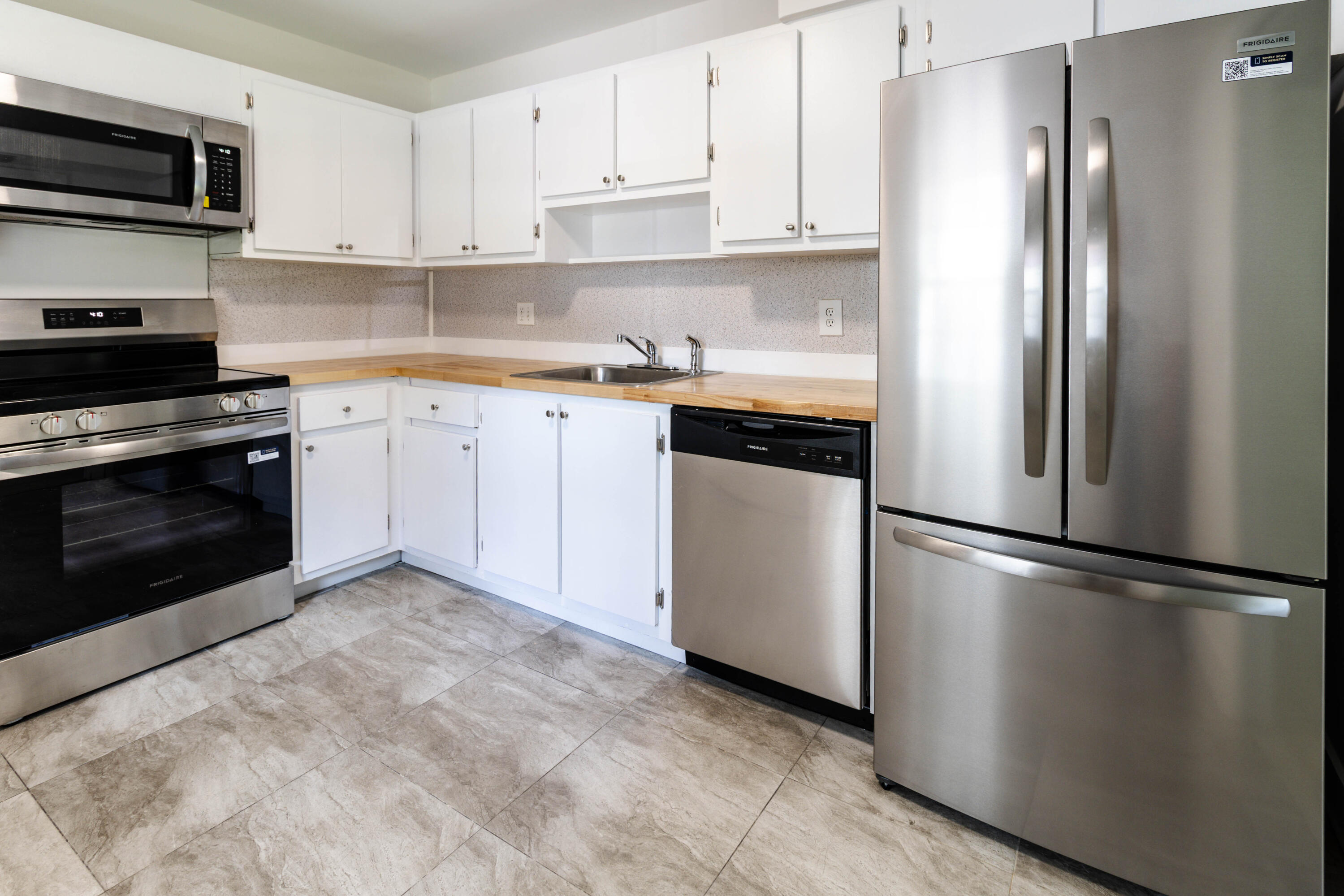 Listing  4007 N Cypress Drive 103, Pompano Beach, FL 33069, Pompano Beach, FL 33069
