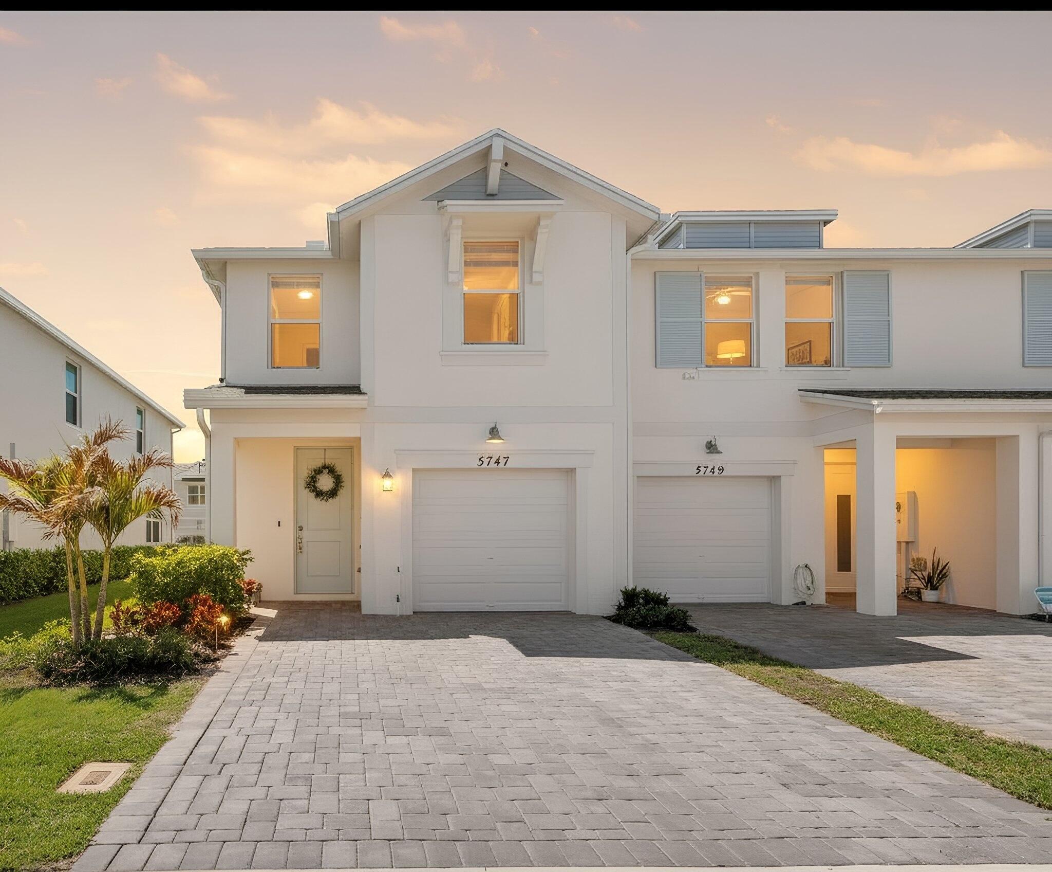 View details of listing 5747 SE Edgewater Circle, Stuart, FL 34997 Stuart with MLS#