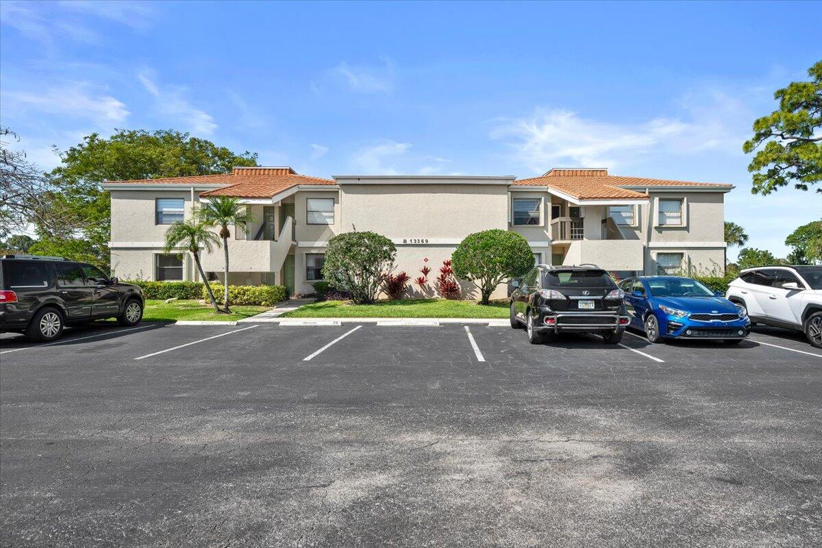 View details of listing 13369 Touchstone Place 101, Palm Beach Gardens, FL 33418 Palm Beach Gardens with MLS#