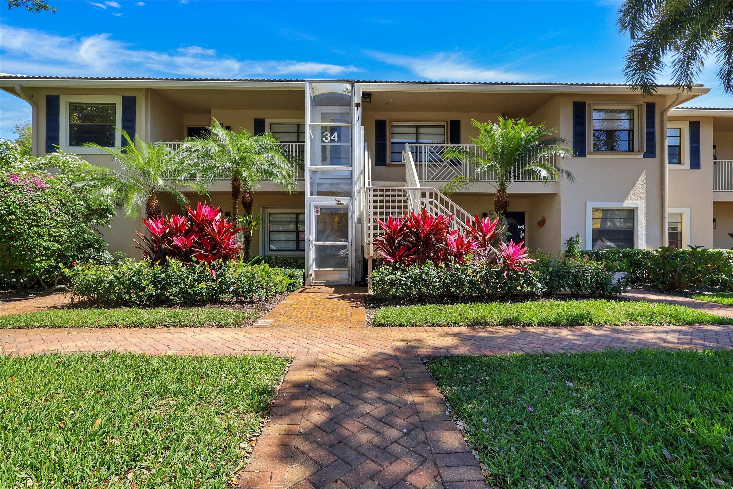 View details of listing 34 W Stratford Ln Lane W D, Boynton Beach, FL 33436 Boynton Beach with MLS#