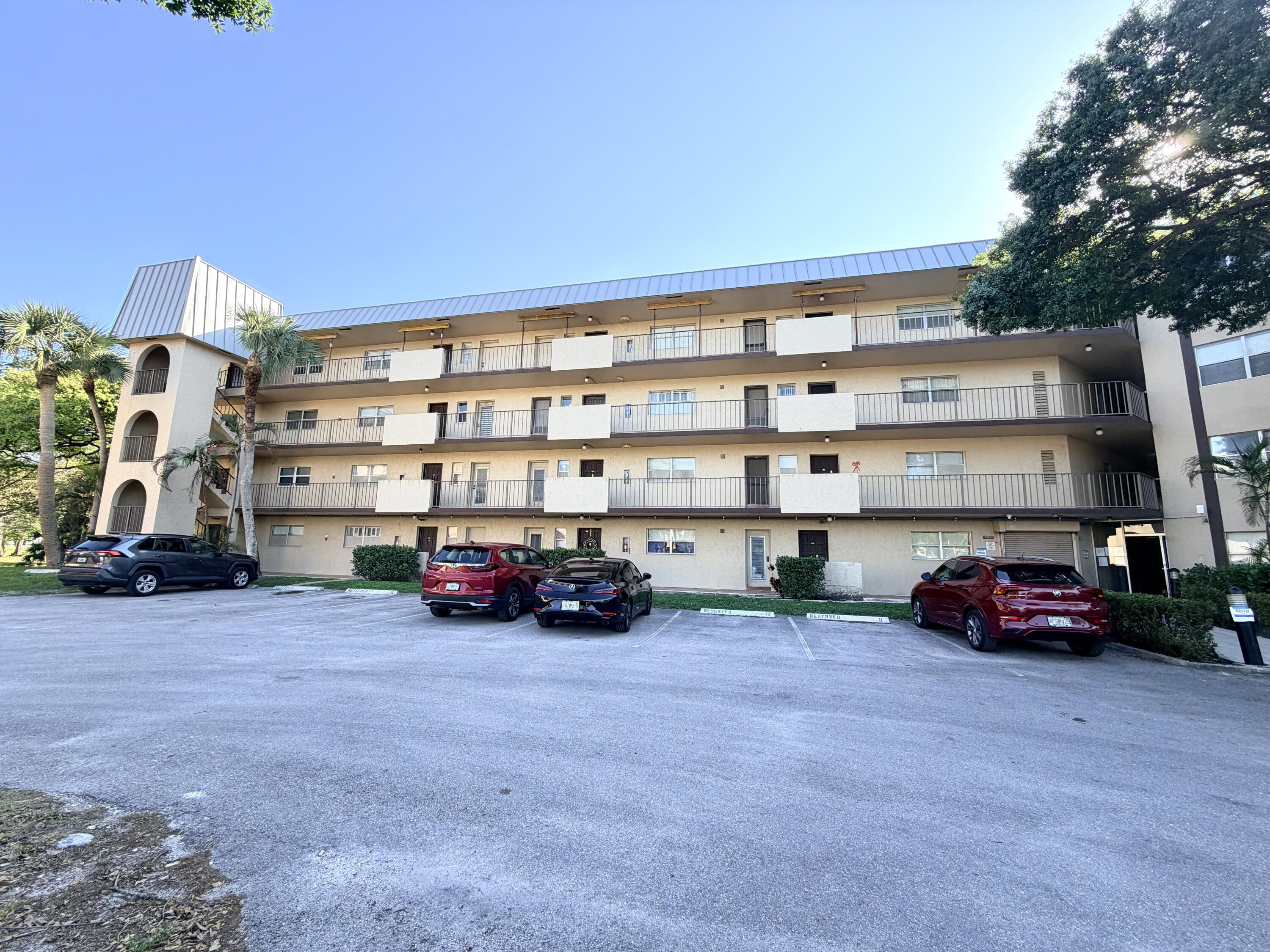 View details of listing 6260 S Falls Cir Drive 201, Lauderhill, FL 33319 Lauderhill with MLS#