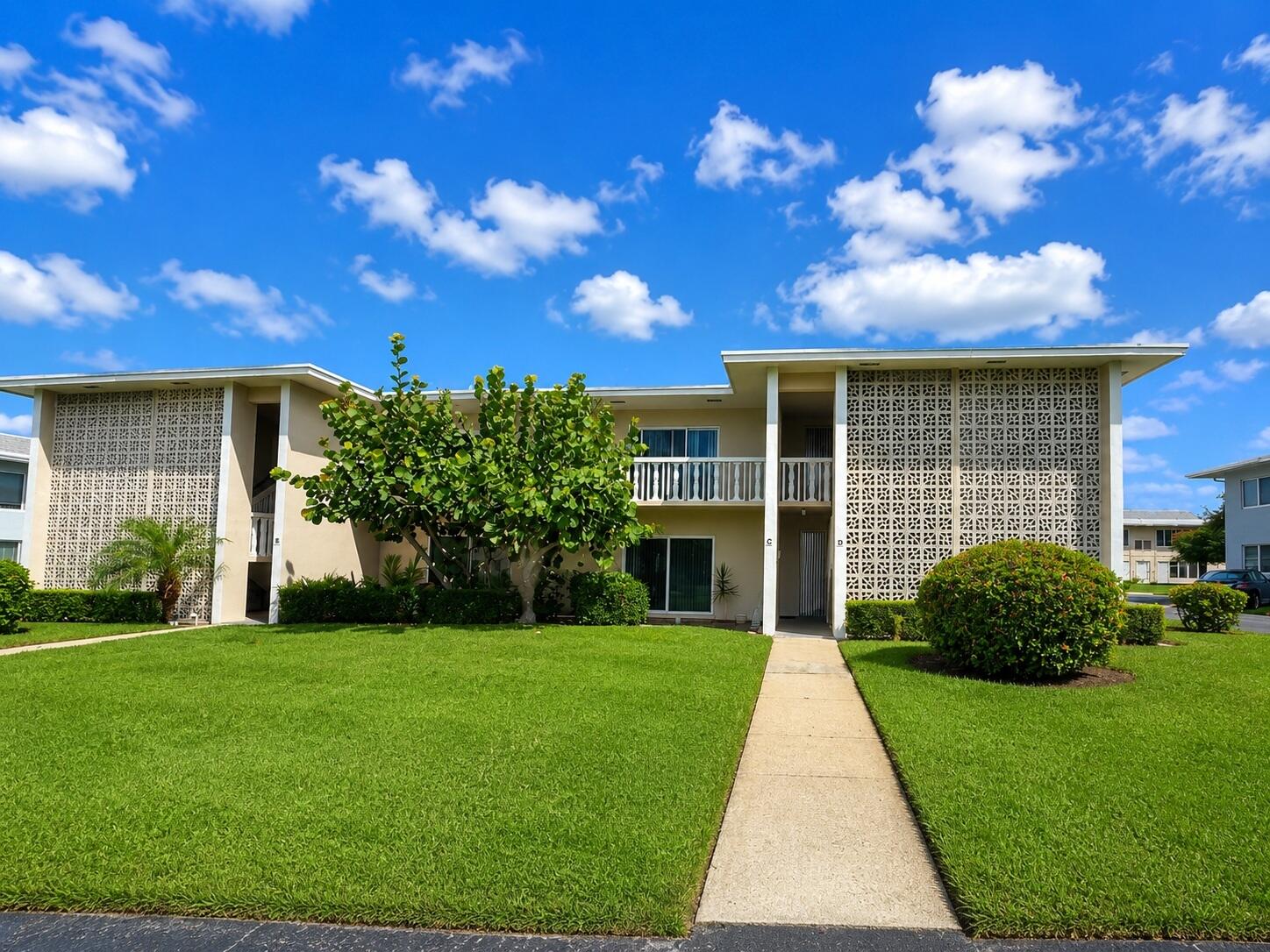 View details of listing 115 S South Boulevard 2c, Boynton Beach, FL 33435 Boynton Beach with MLS#