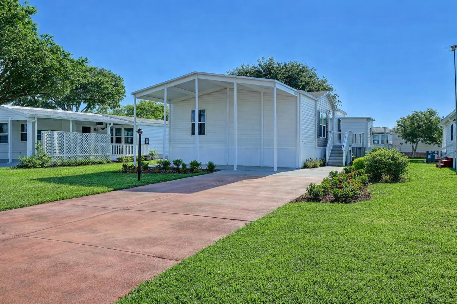 Listing  1479 Barefoot Circle, Sebastian, FL 32976, Sebastian, FL 32976