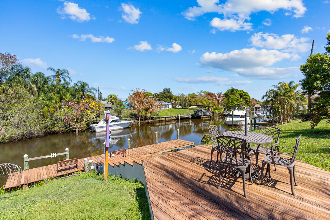 View details of listing 343 SE Verada Avenue, Port St. Lucie, FL 34983 Port St. Lucie with MLS#