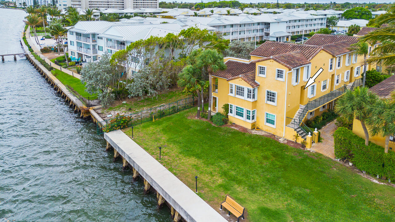 Listing  1060 Lake Shore Drive 201, West Palm Beach, FL 33403, West Palm Beach, FL 33403