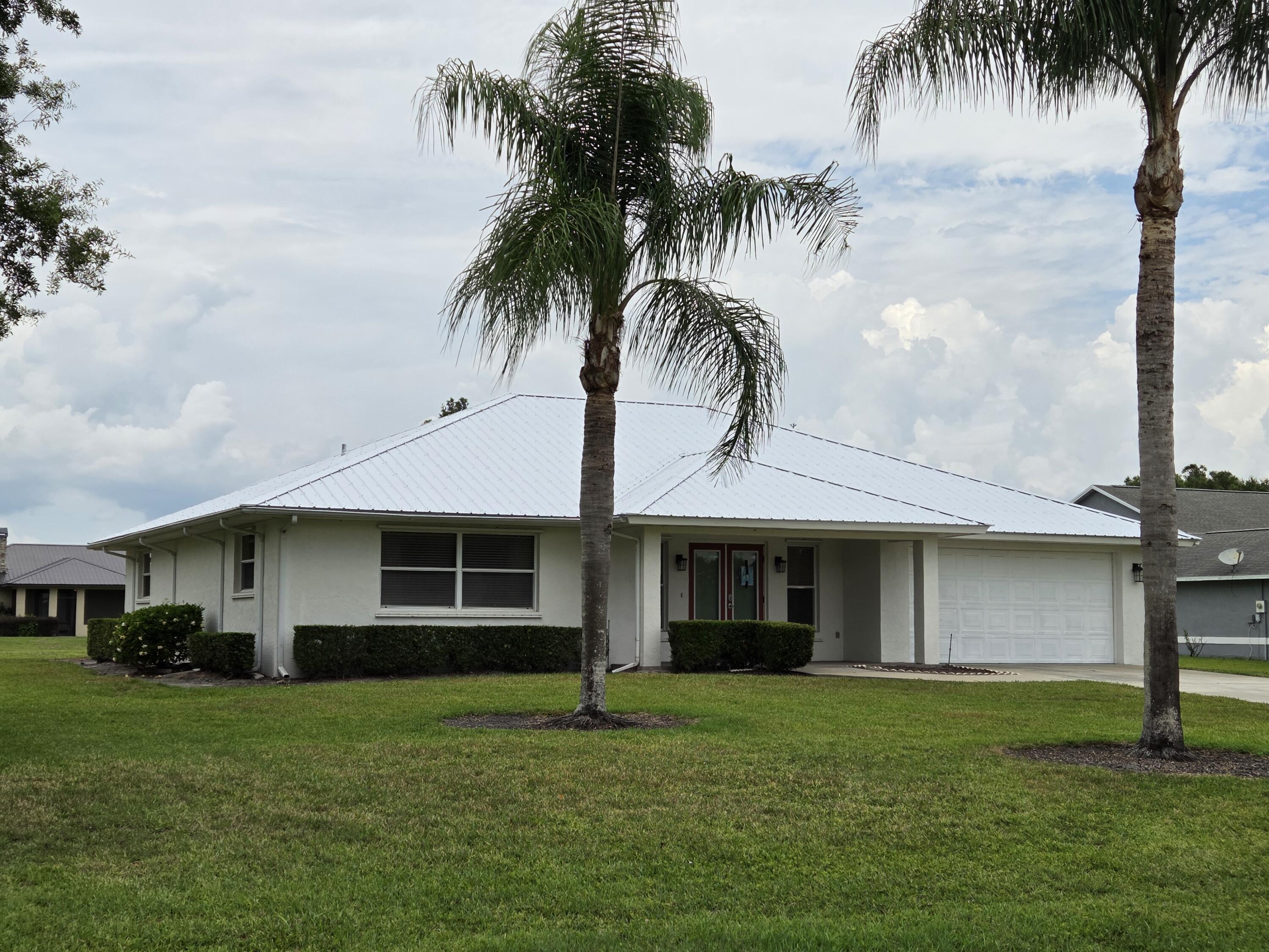 View details of listing 2321 SW 3rd Court, Okeechobee, FL 34974 Okeechobee with MLS#