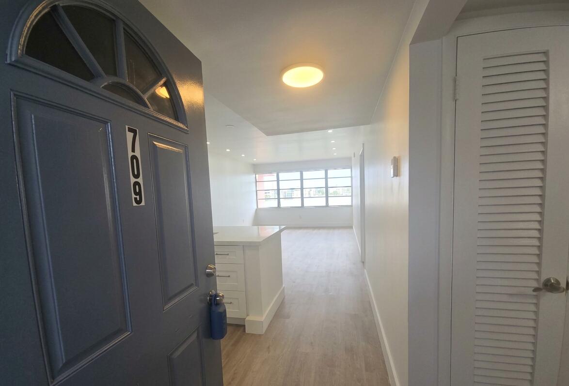 View details of listing 18555 NE 14th Avenue 709, Miami, FL 33179 Miami with MLS#