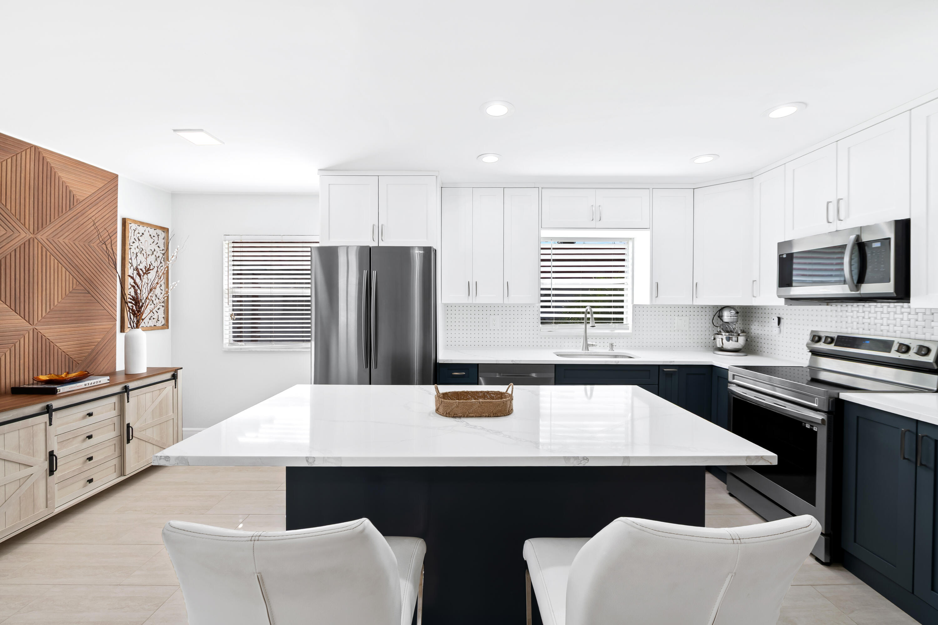 View details of listing 4 Seville Terrace 4, Delray Beach, FL 33446 Delray Beach with MLS#