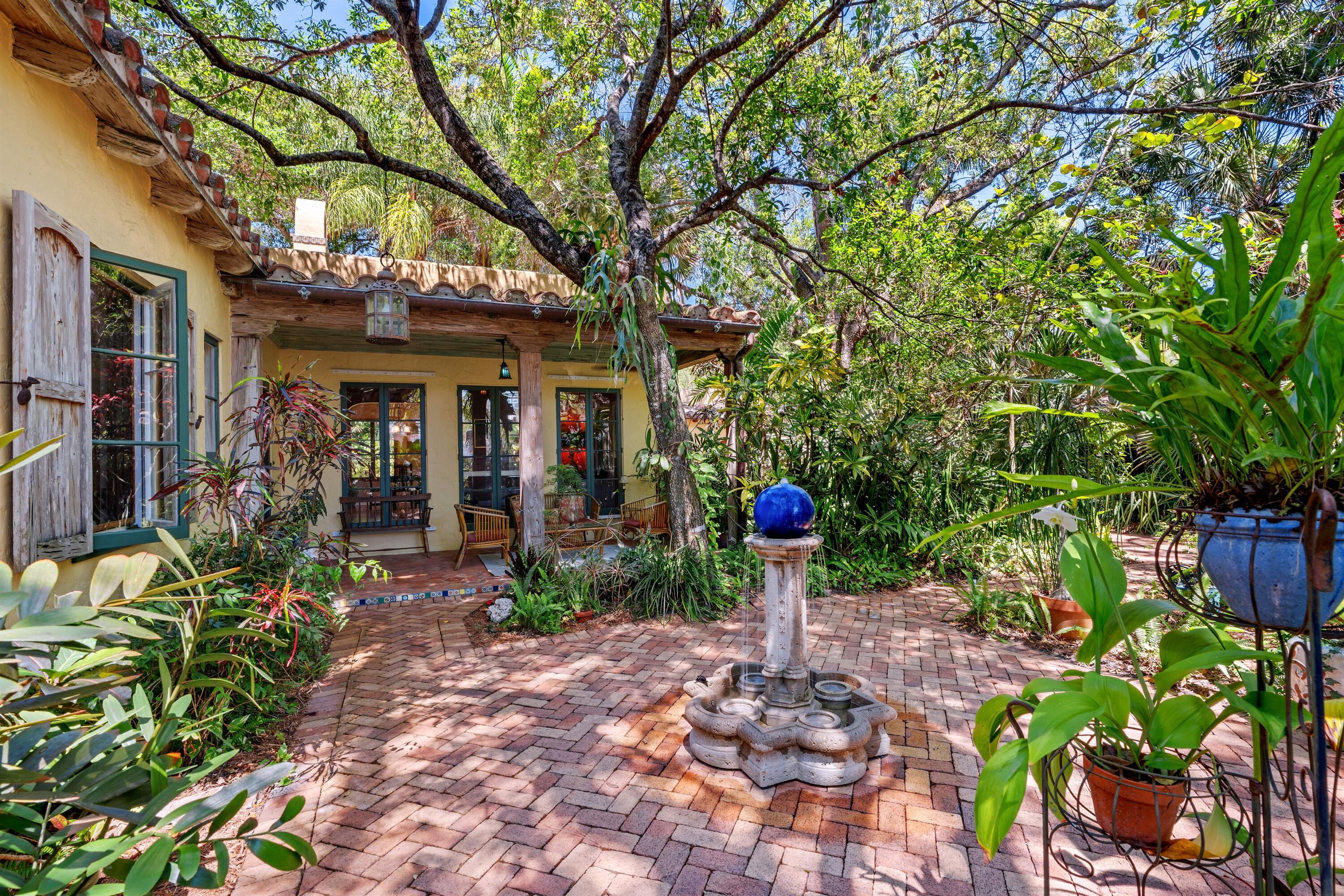 View details of listing 825 Alamanda Street, Boca Raton, FL 33486 Boca Raton with MLS#