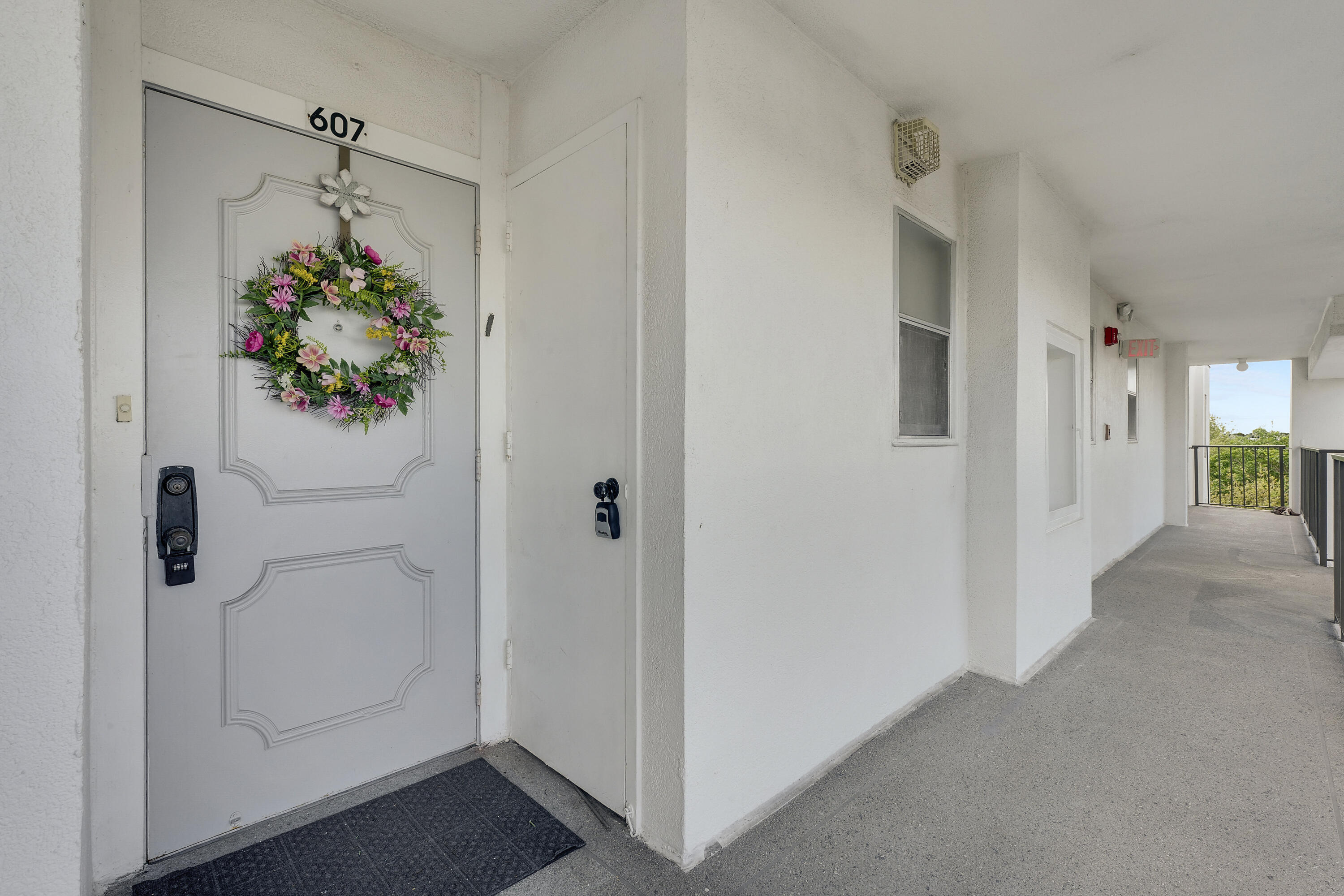 View details of listing 3597 Birdie Drive 607, Lake Worth, FL 33467 Lake Worth with MLS#