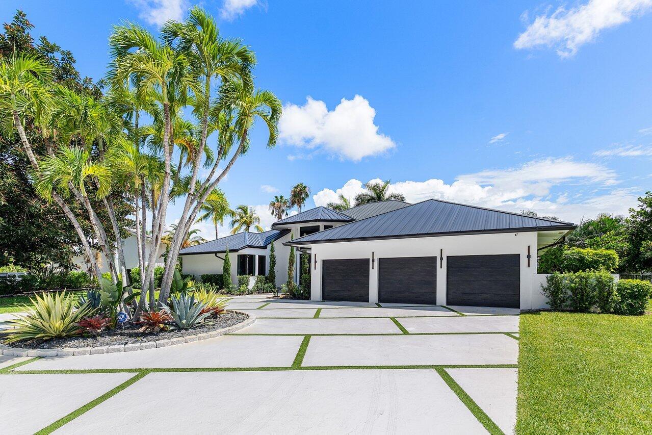 View details of listing 4825 Bocaire Boulevard, Boca Raton, FL 33487 Boca Raton with MLS#