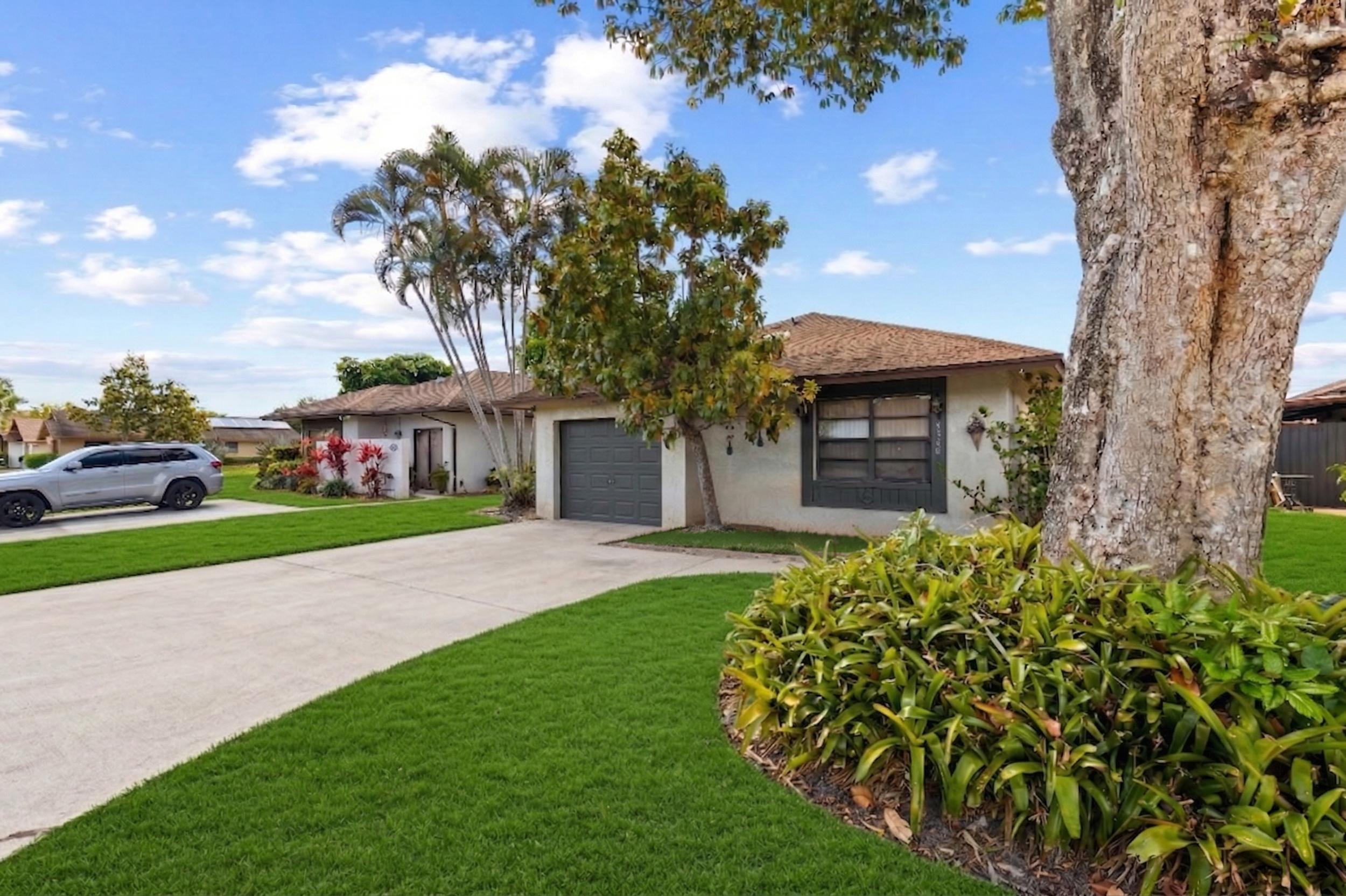View details of listing 5388 Mendoza Street 88-b, West Palm Beach, FL 33415 West Palm Beach with MLS#