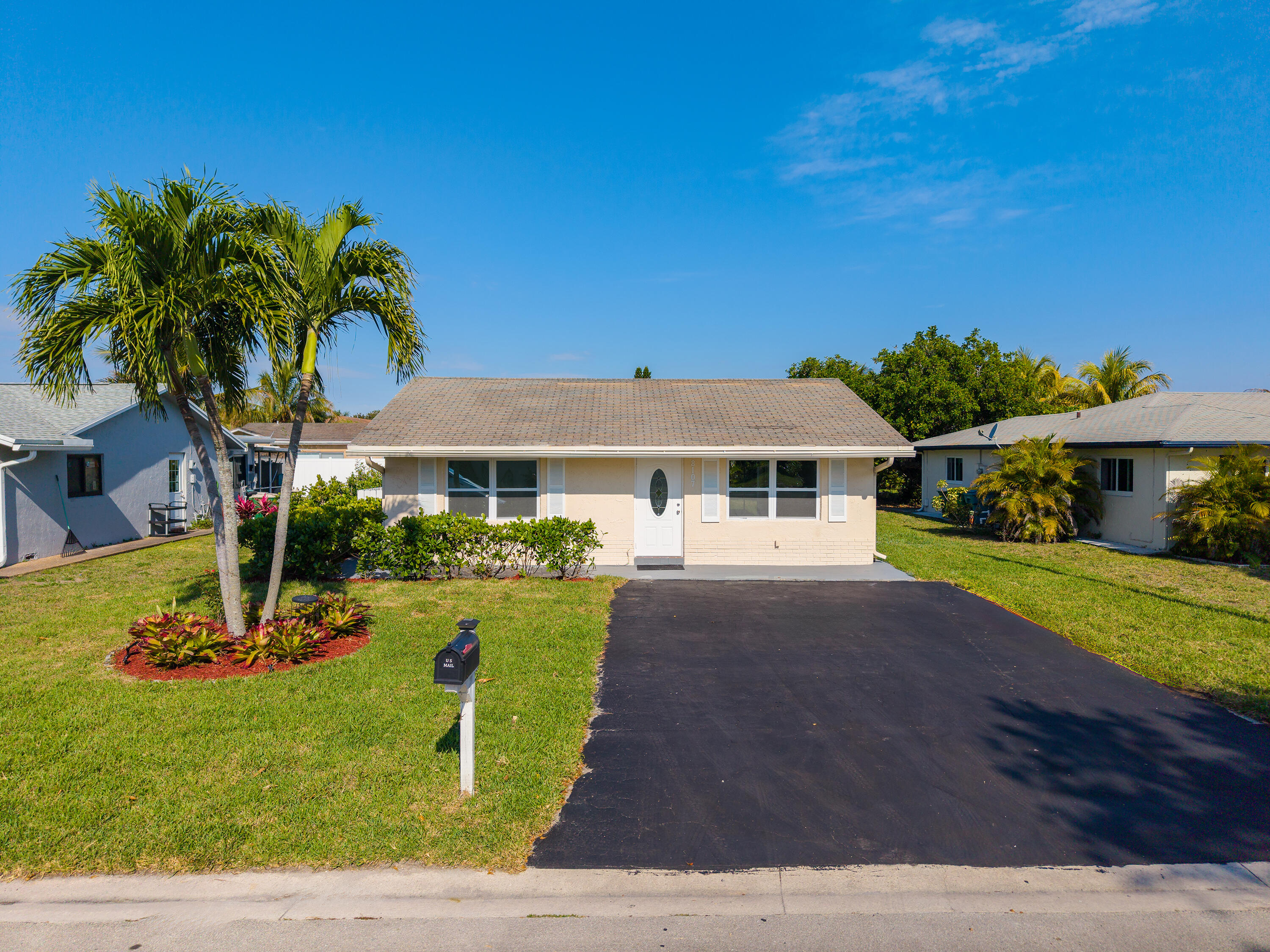 View details of listing 8107 NW 96th Avenue, Tamarac, FL 33321 Tamarac with MLS#