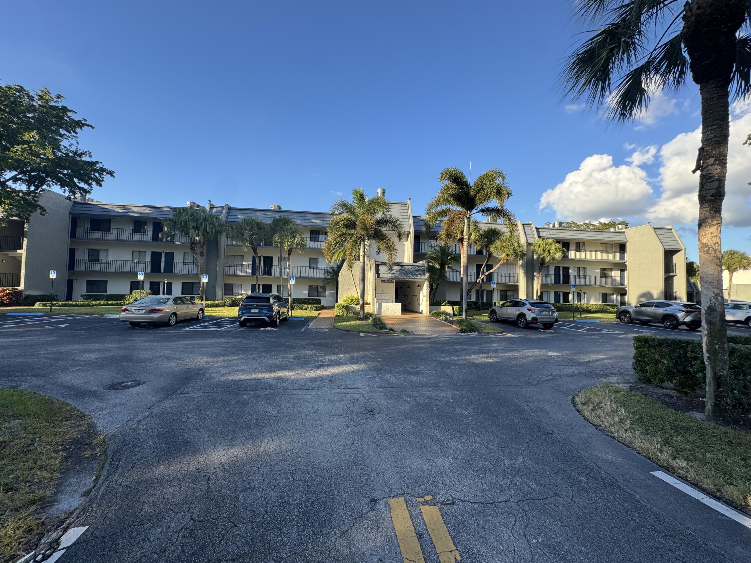 View details of listing 4832 Esedra Court 106, Lake Worth, FL 33467 Lake Worth with MLS#