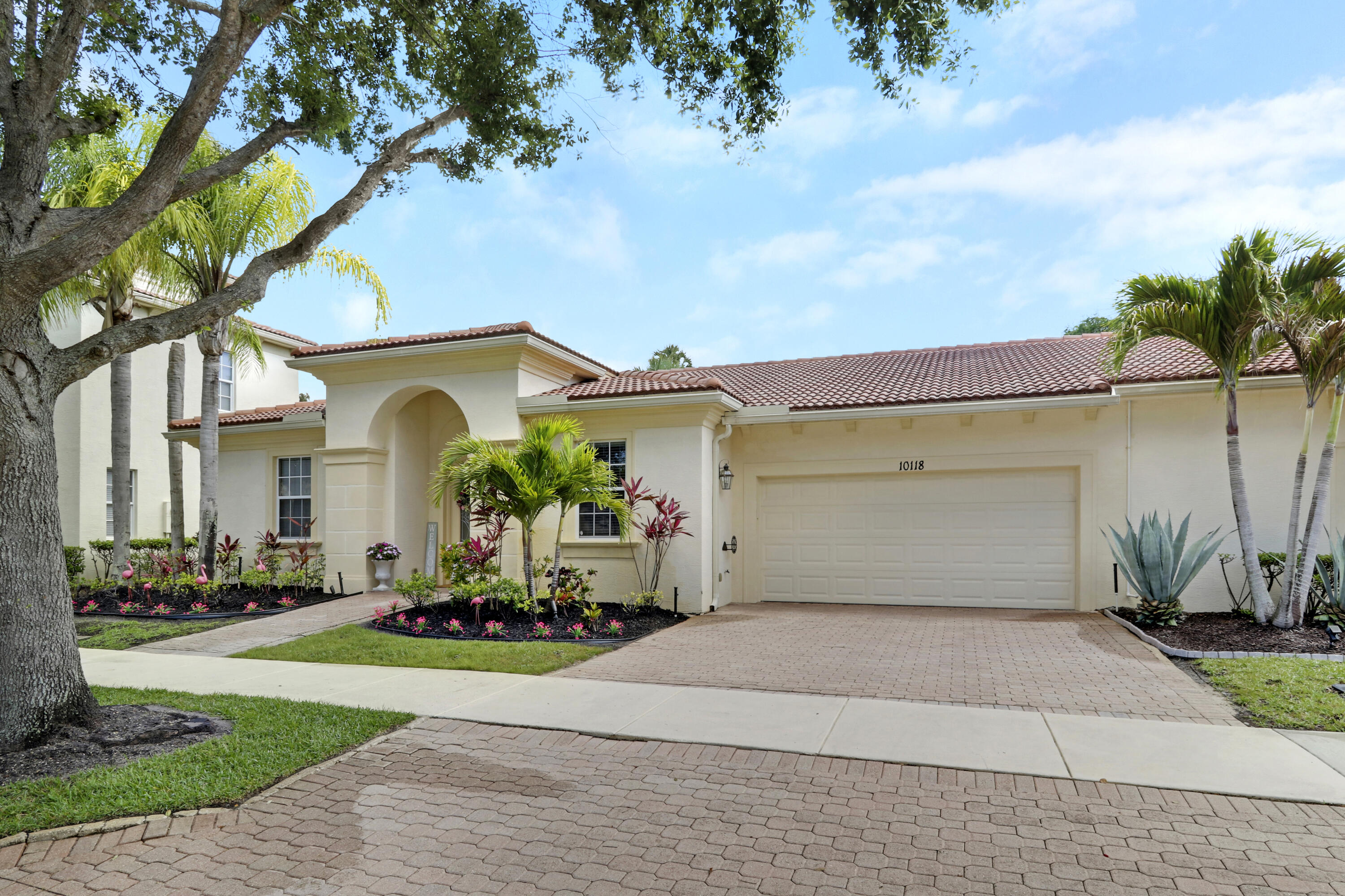 View details of listing 10118 SW Canossa Way, Port St. Lucie, FL 34986 Port St. Lucie with MLS#