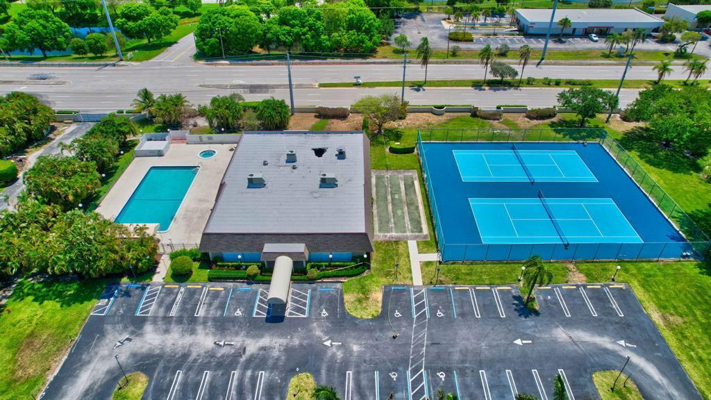 View details of listing 1710 NW 18th Avenue 204, Delray Beach, FL 33445 Delray Beach with MLS#